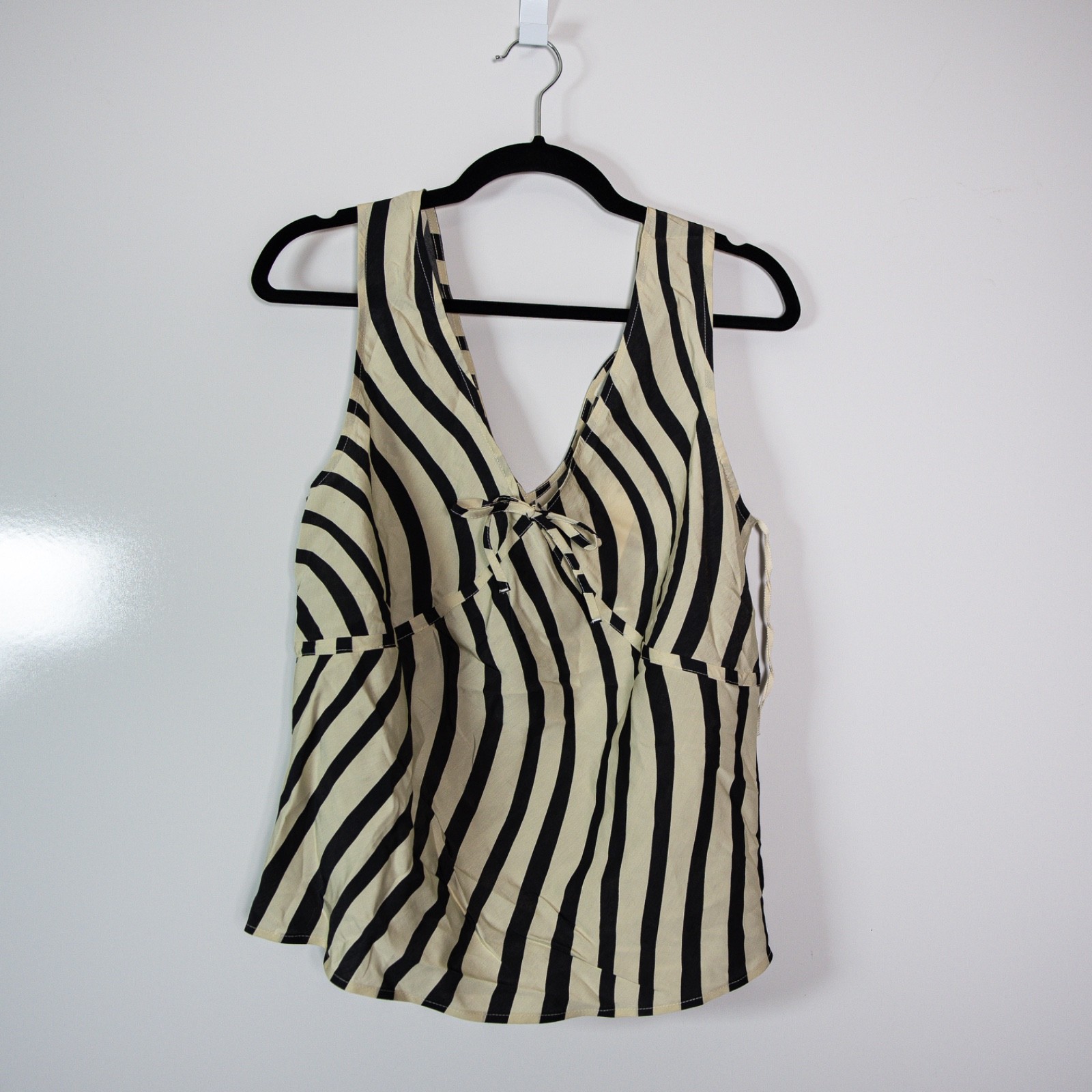 NEW Nation LTD Bisbe Modal Stretch V Neck Sleeveless Swirl Stripe Print Tank Top