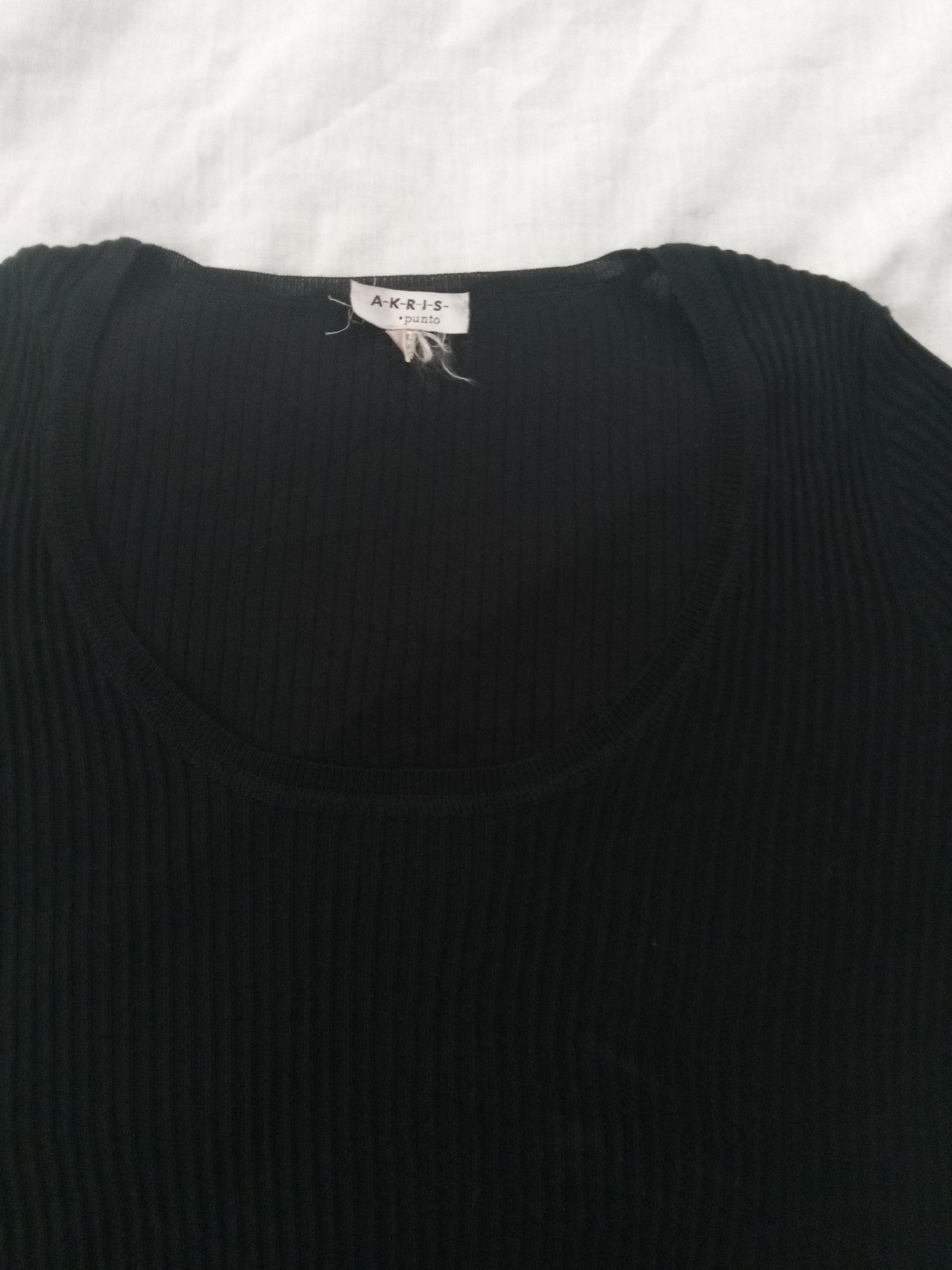 Akris Punto Women’s Black Ribbed Short Sleeve Top Size 12