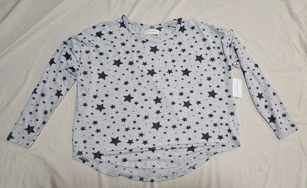 Women’s Lucky Brand Long Sleeve Star Print Tee, Cloud Soft Fabric Size L