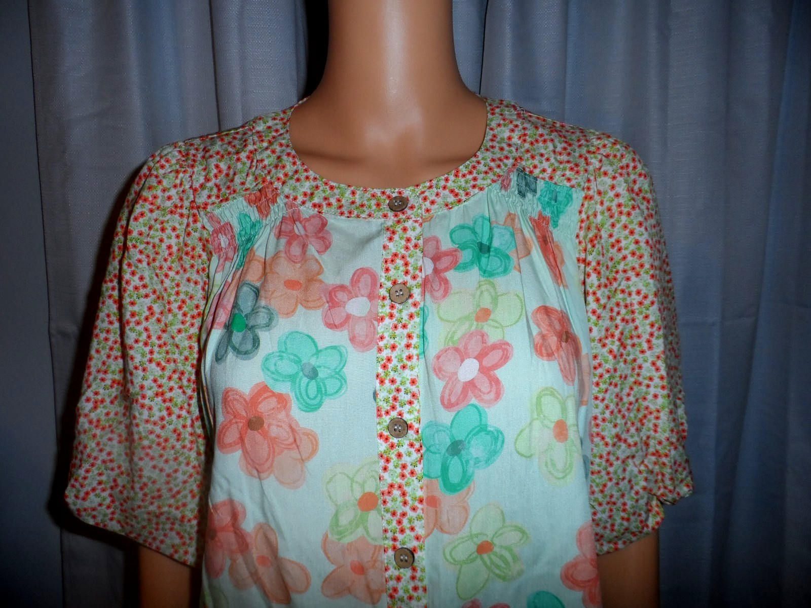 Pretty Sage & Fig size M green orange floral print button up puff sleeve shirt
