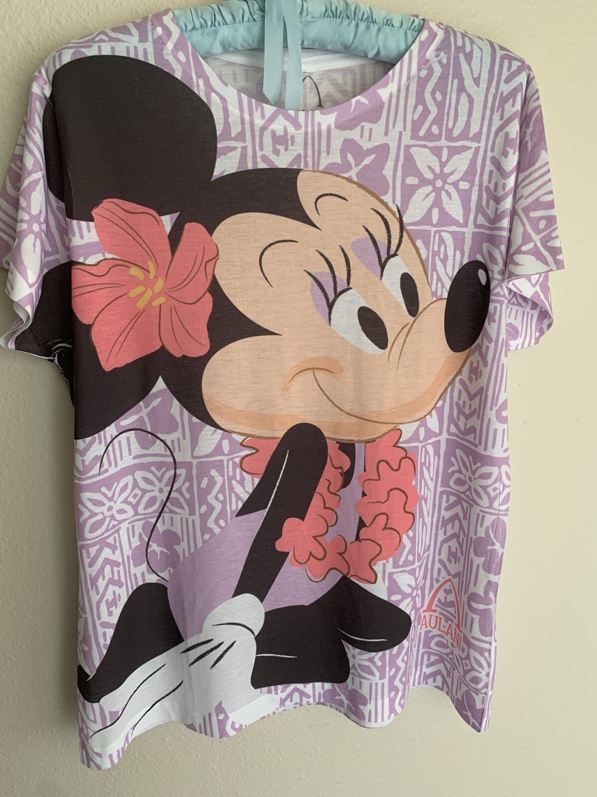 L Aulani Resort Hawaiian Minnie Mouse T-Shirt Aloha Disney Tee Women Large