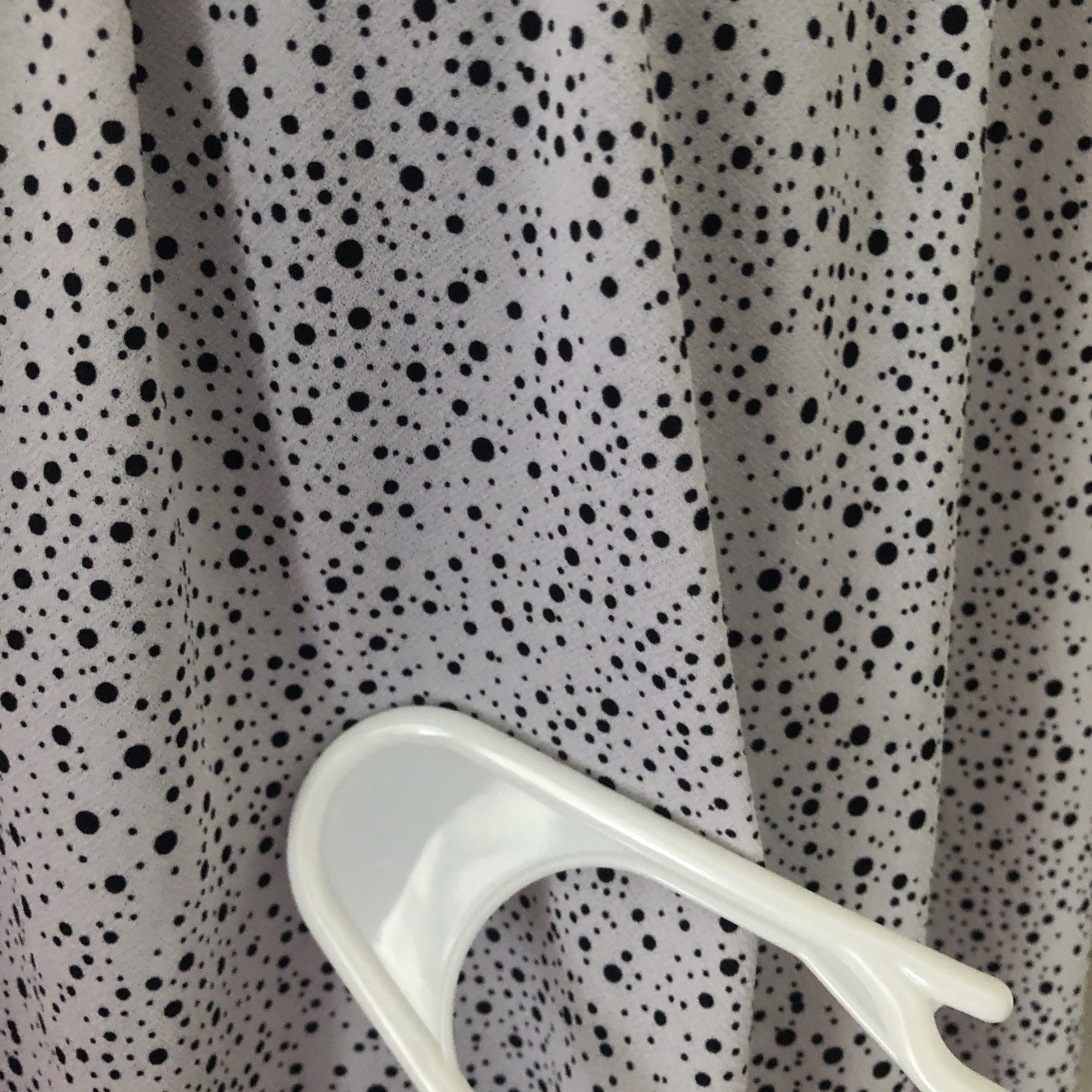 Adriana Papell Blouse Women’s XXL Ivory Black Poka Dots Sleeveless Ruffle Trim