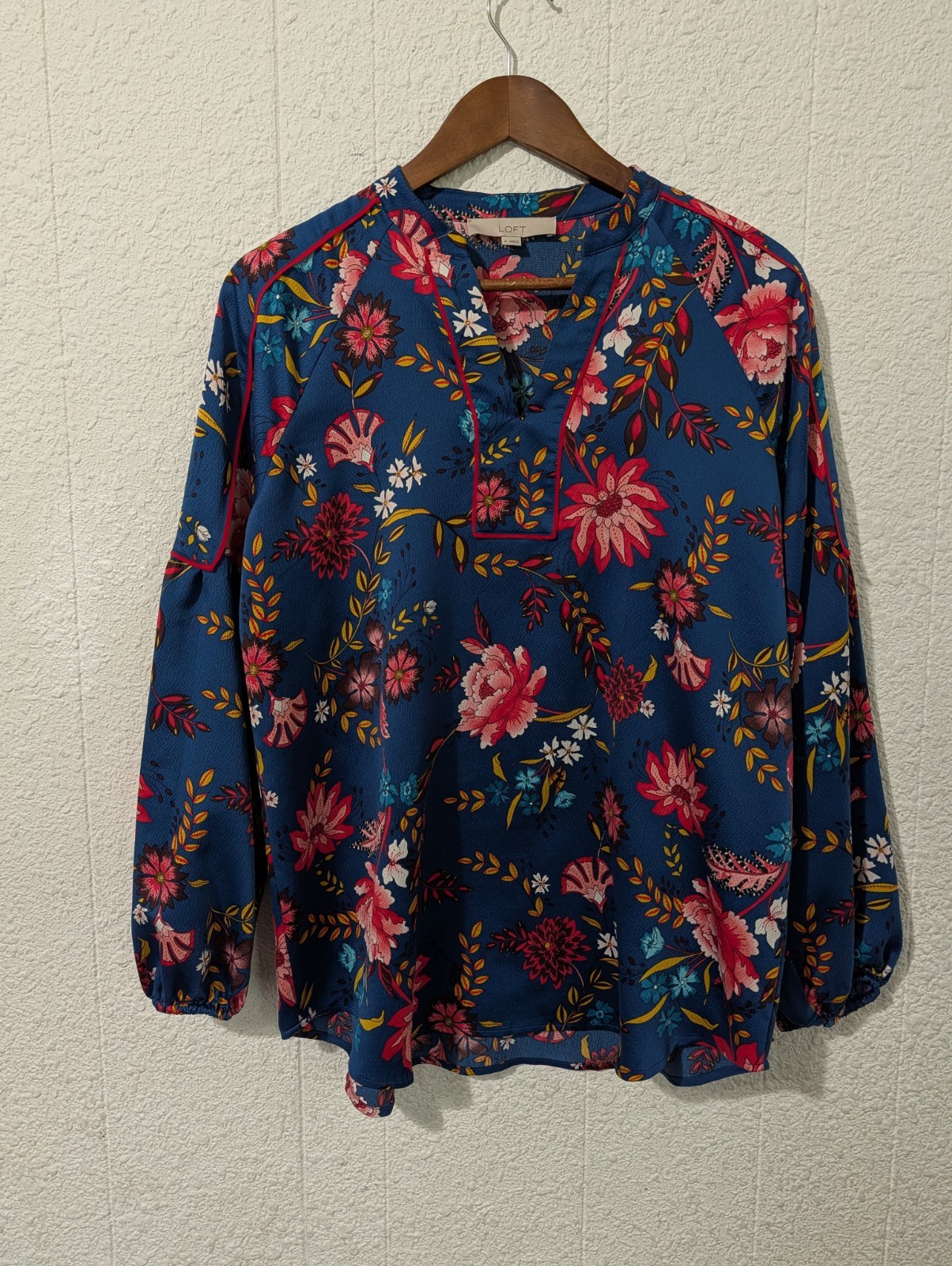 Loft Blouse Womens Asian Floral Split Tab Neckline Blue Long Sleeve Xxs Popover