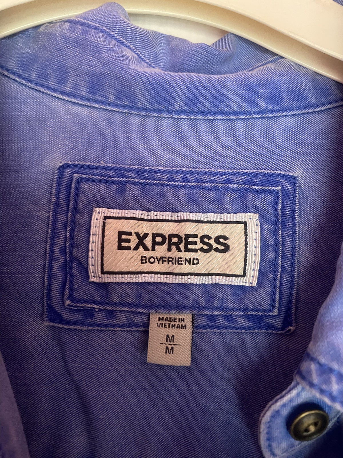 Express Boyfriend Chambray M Denim Shirt Womens Button Down Blue