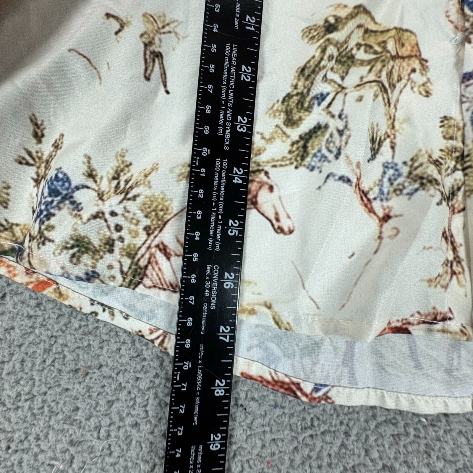 Unbranded Womens Button Down Long Sleeve Blouse White Jungle Print Plus Size 1XL