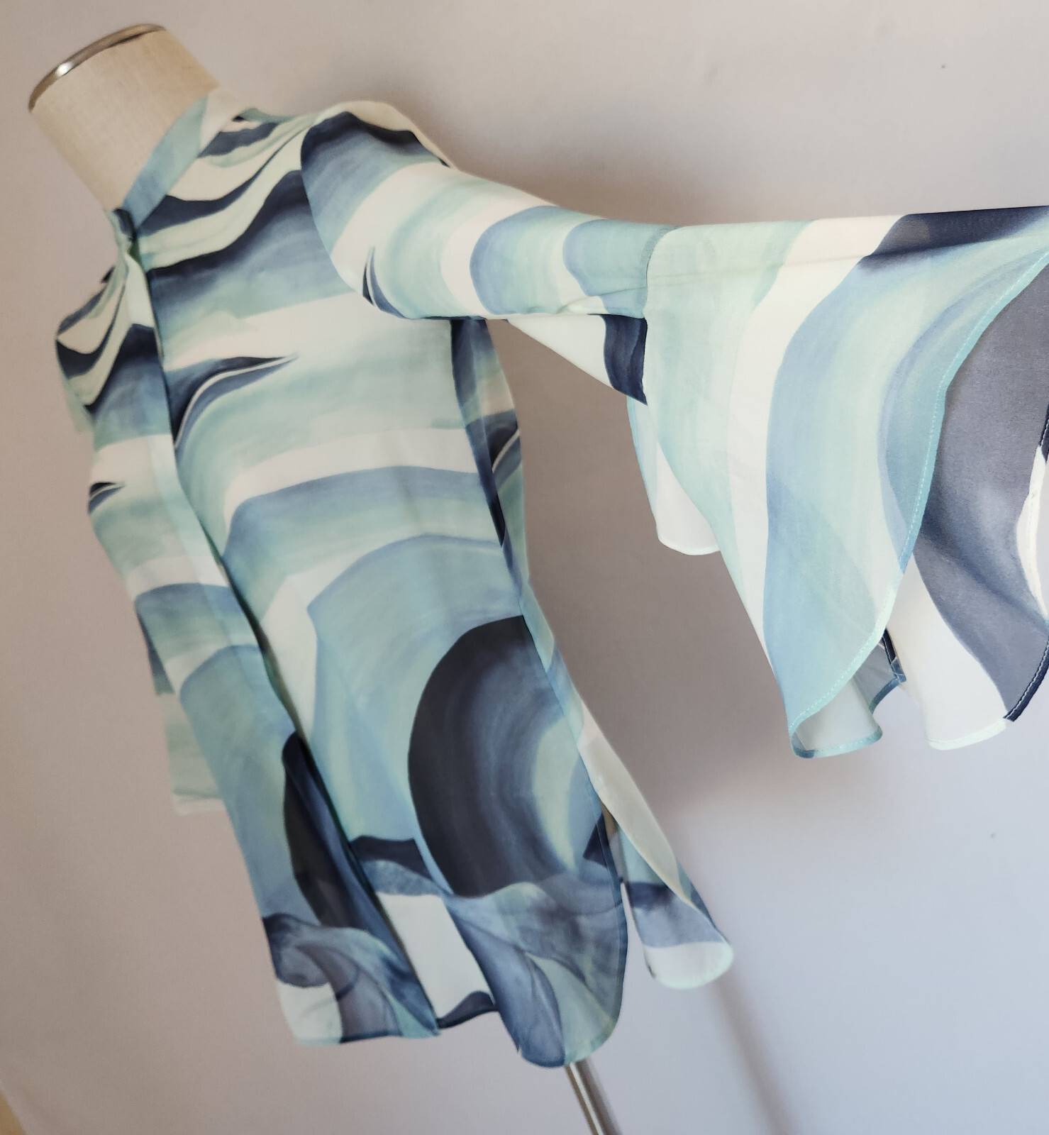 Lafayette 148 Silk Graydon Herbal Mist Blouse 3/4 Sleeve Blue Green Sz.P $498