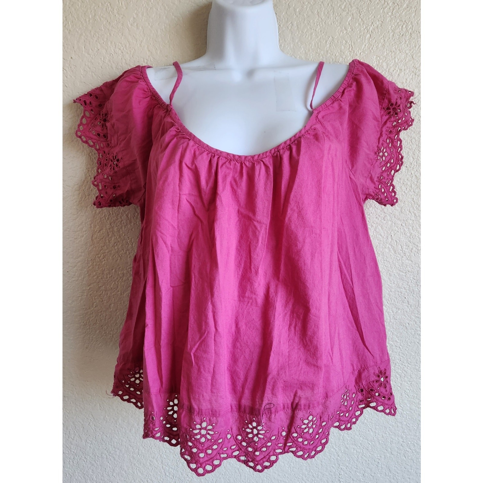 Abound Fuchsia Pink Eyelet Hem Cold Shoulder Top Large Lightweight Soft