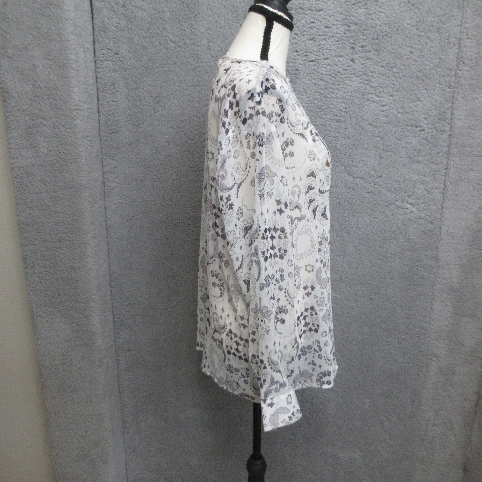 Joe Fresh Sheer Shirt Womens Medium White Paisley Pleated Preppy Neutral Casual