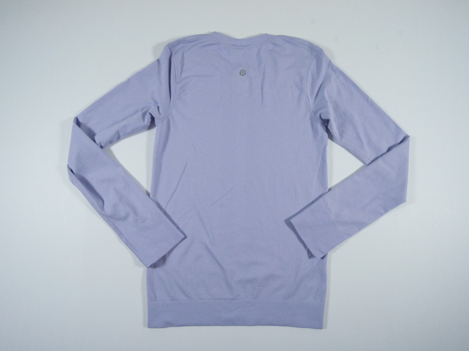 Lululemon Shirt Womens 2 Purple Long Sleeve Activewear Training Workout Ladies