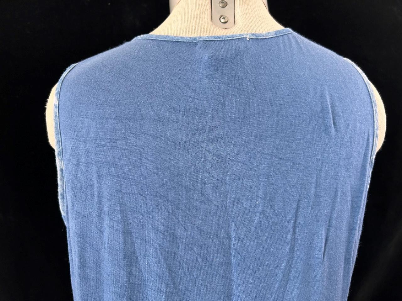 SW blouse top size L sleeveless embroidered flowers tie dye blue pullover