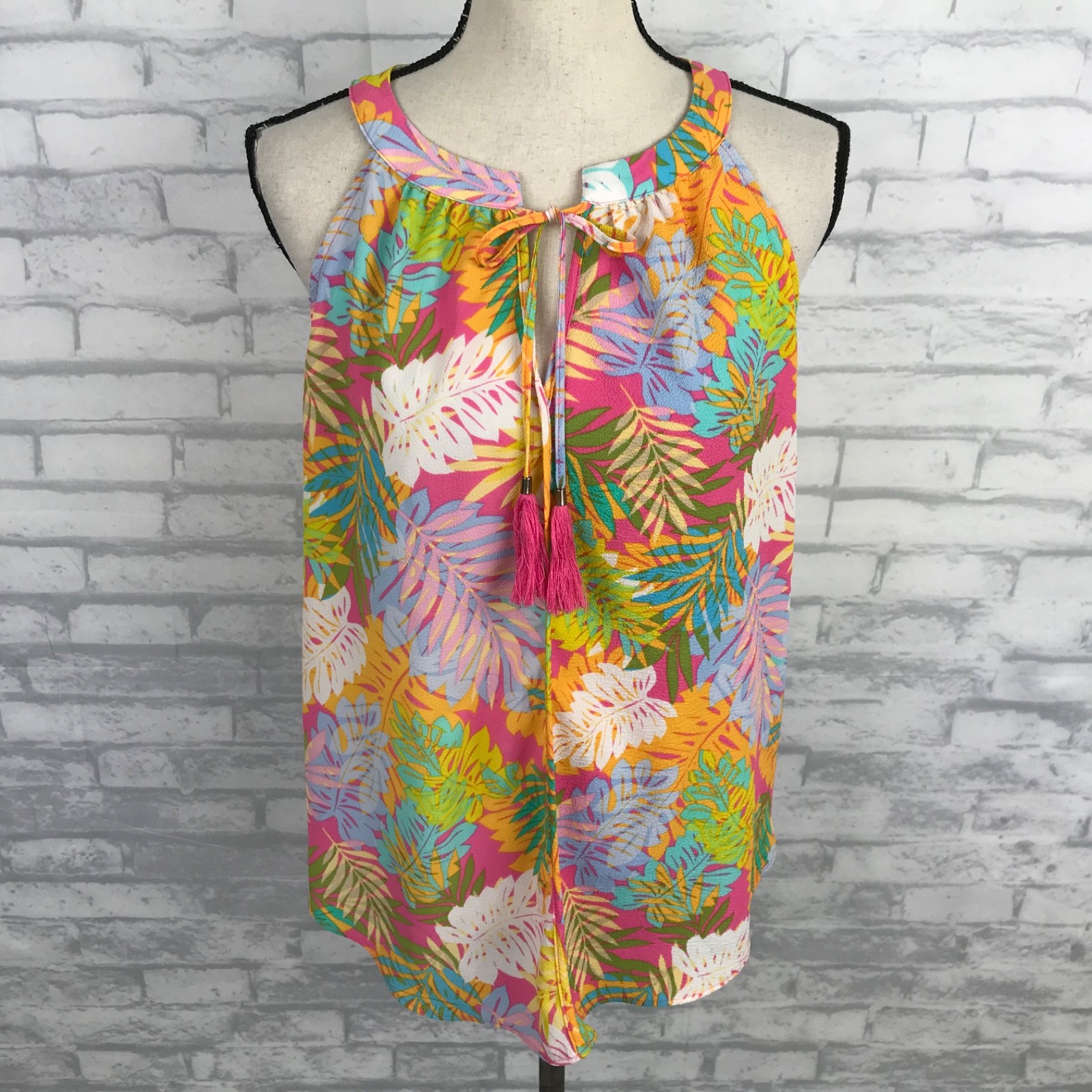 Rose + Olive Floral Top Shirt Blouse Size L Sleeveless Flowy Colorful Tropical