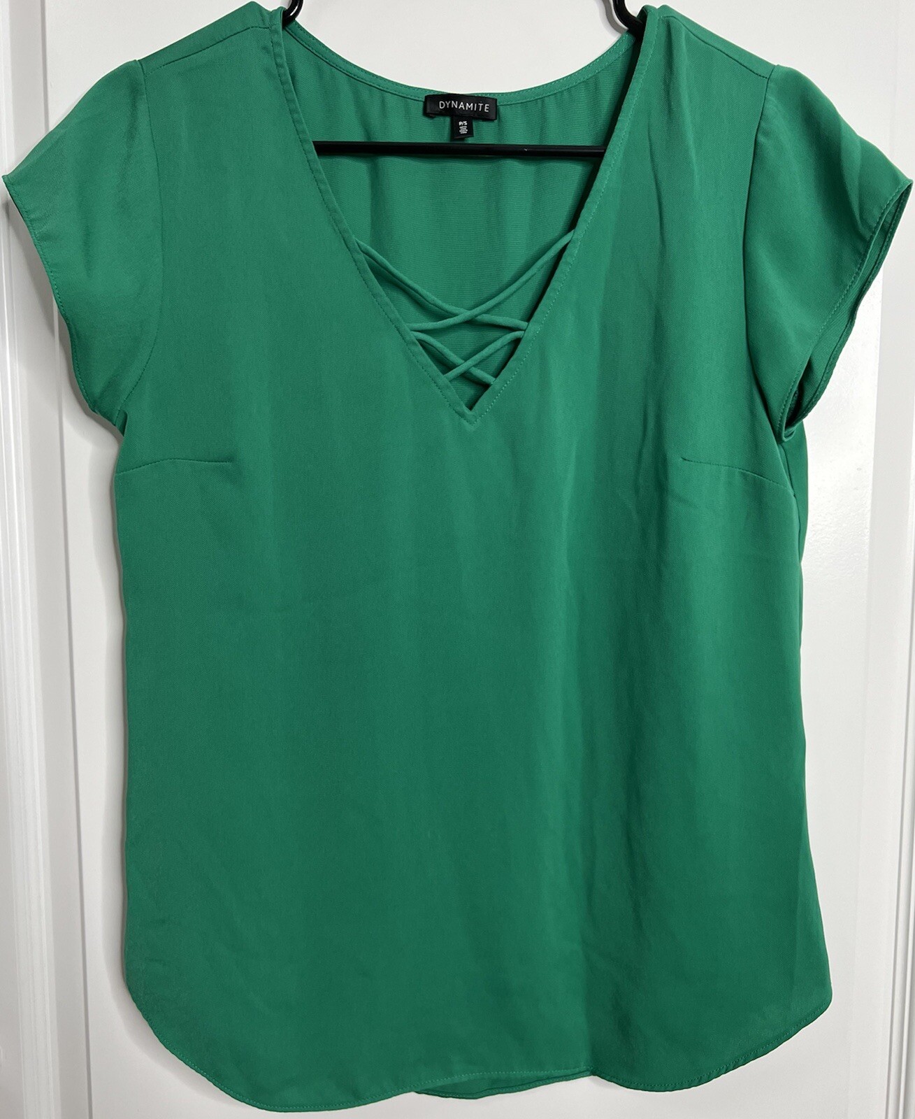 Dynamite Women’s V-Neck Top Size P/S Green Criss Cross Cap Sleeve
