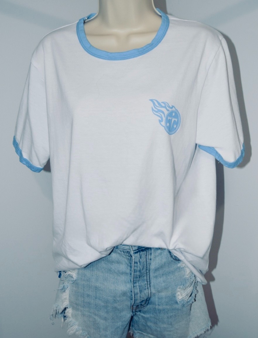 TN Titans Season Ticket Member Exclusive RARE Tee, Large