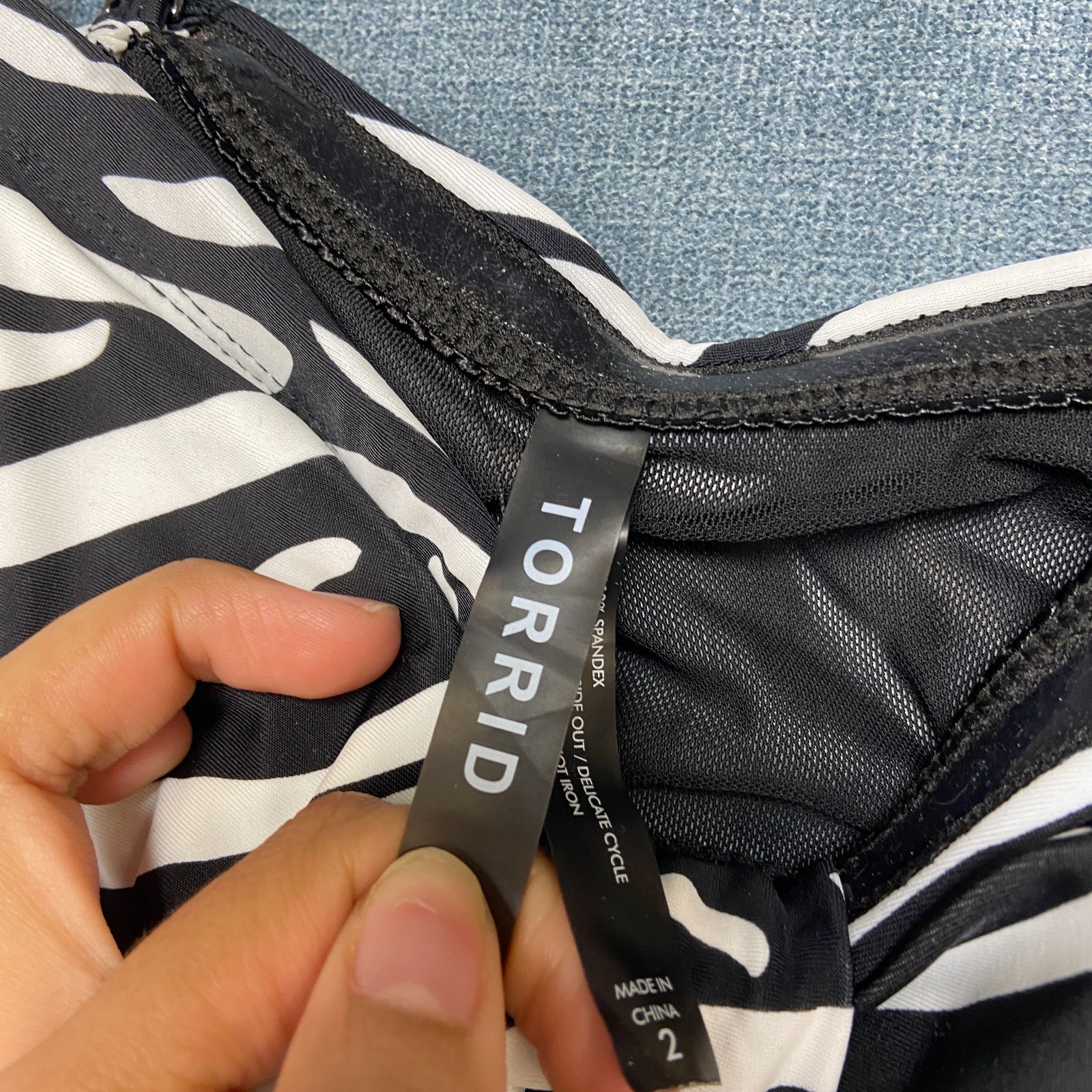 Torrid Tankini Top Womens 2 Black White Zebra Print Sleeveless Ruched Bow Front