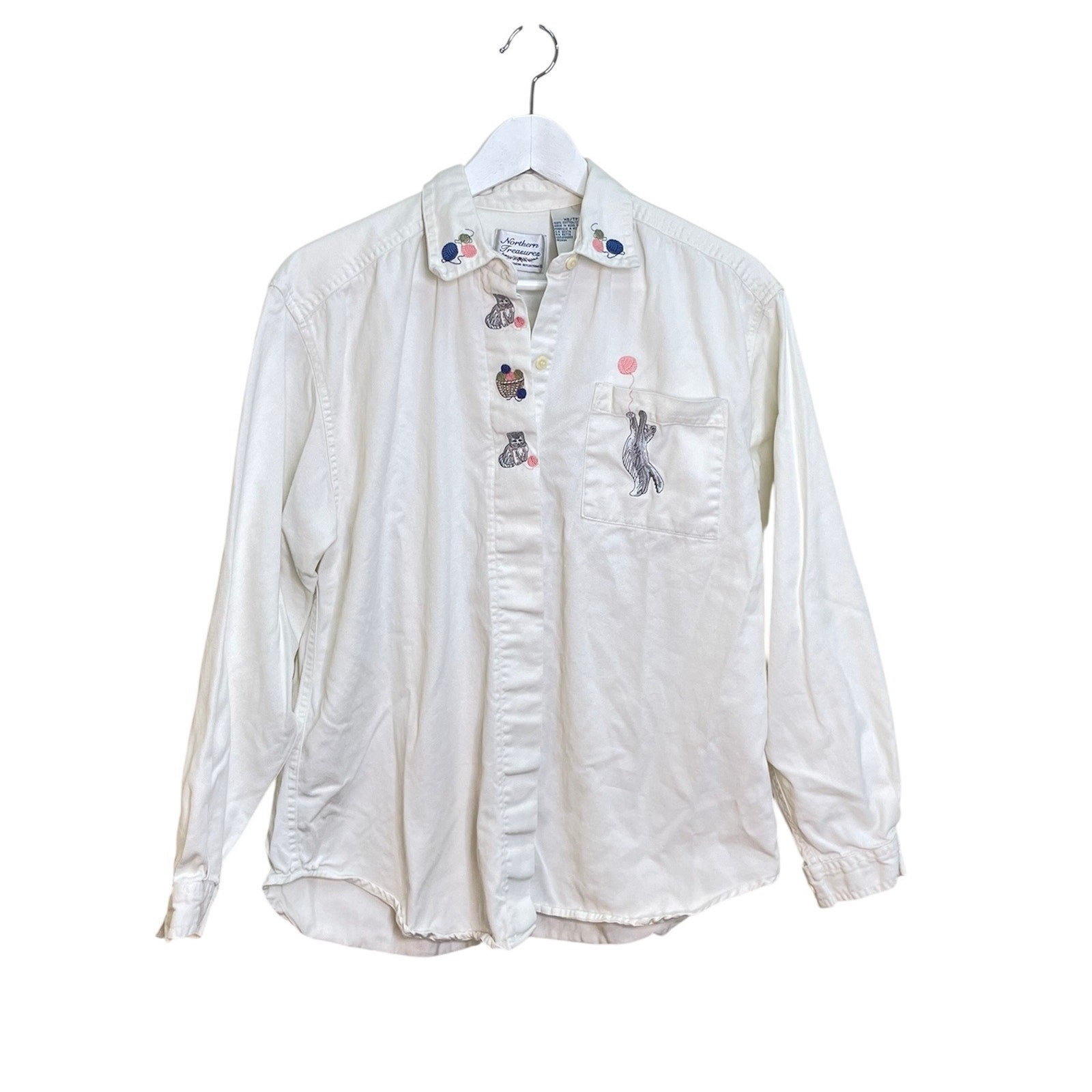 Vintage Northern Treasures 90s Size XS Embroidered Cats & Yarn Button Down Shirt