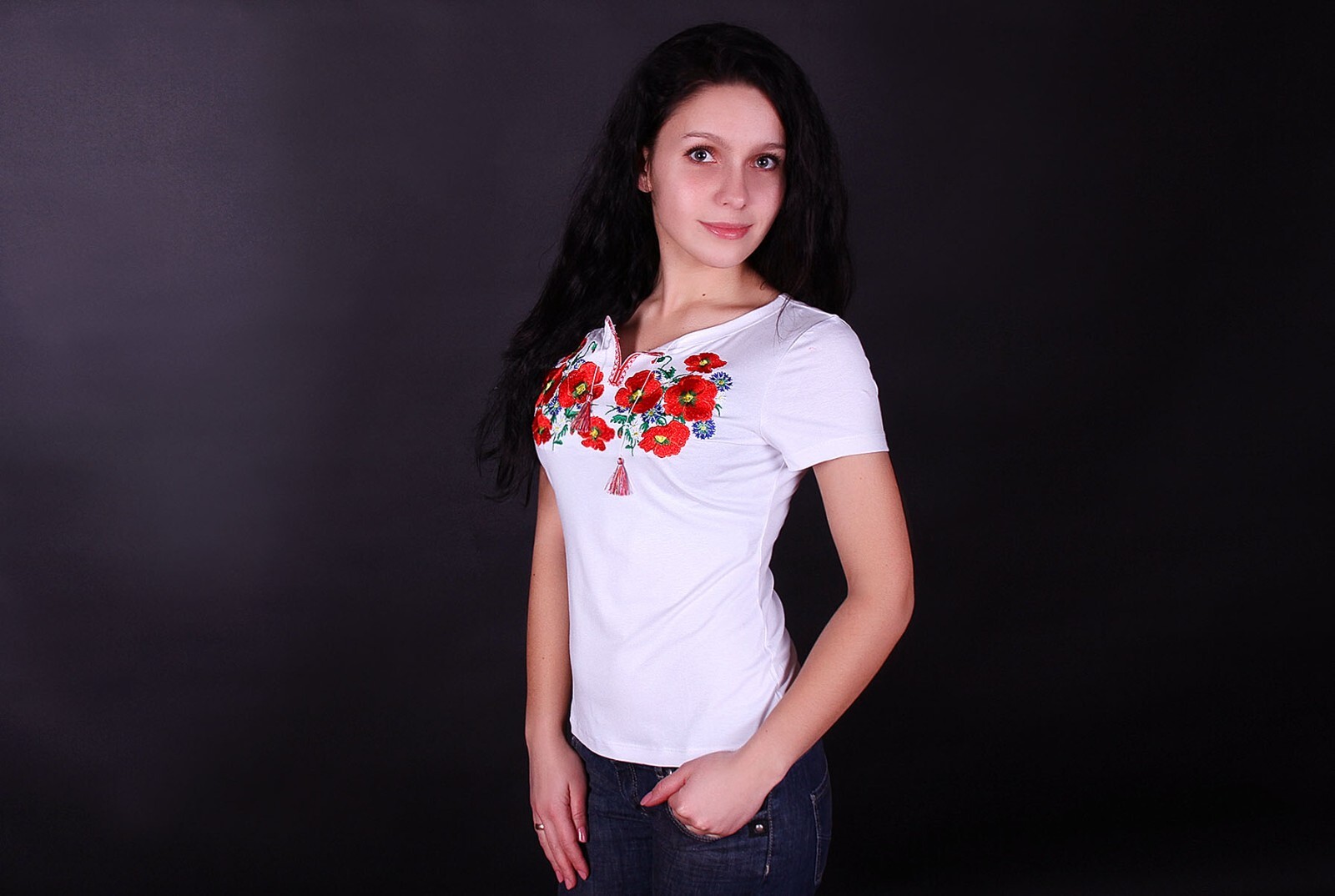 Vyshyvanka Traditional Embroidered Women Ukrainian t-shirt Ethnic Size S