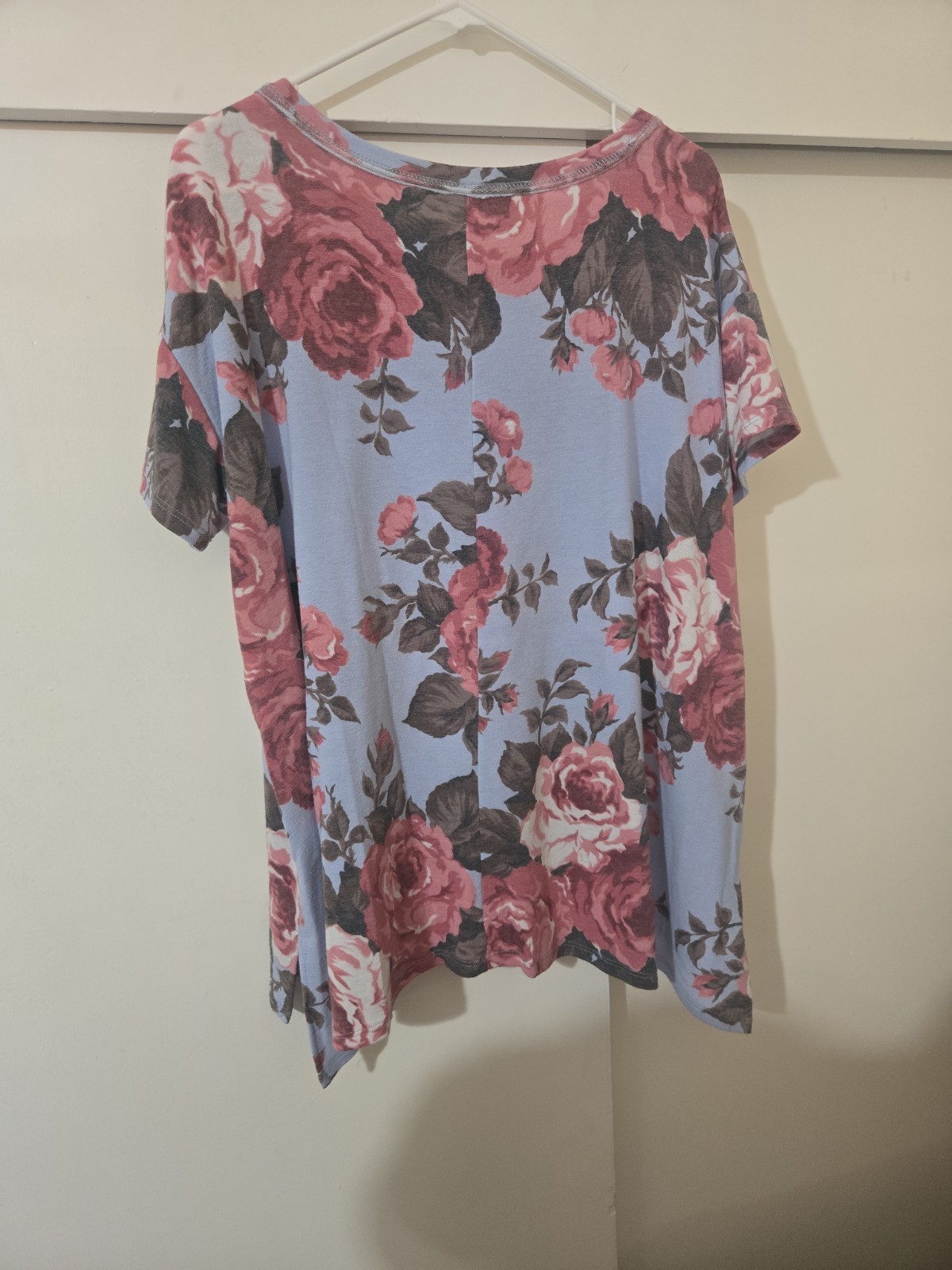 honeyme Floral Scoop Neck Women Top – Blue and Pink – Sz S/M