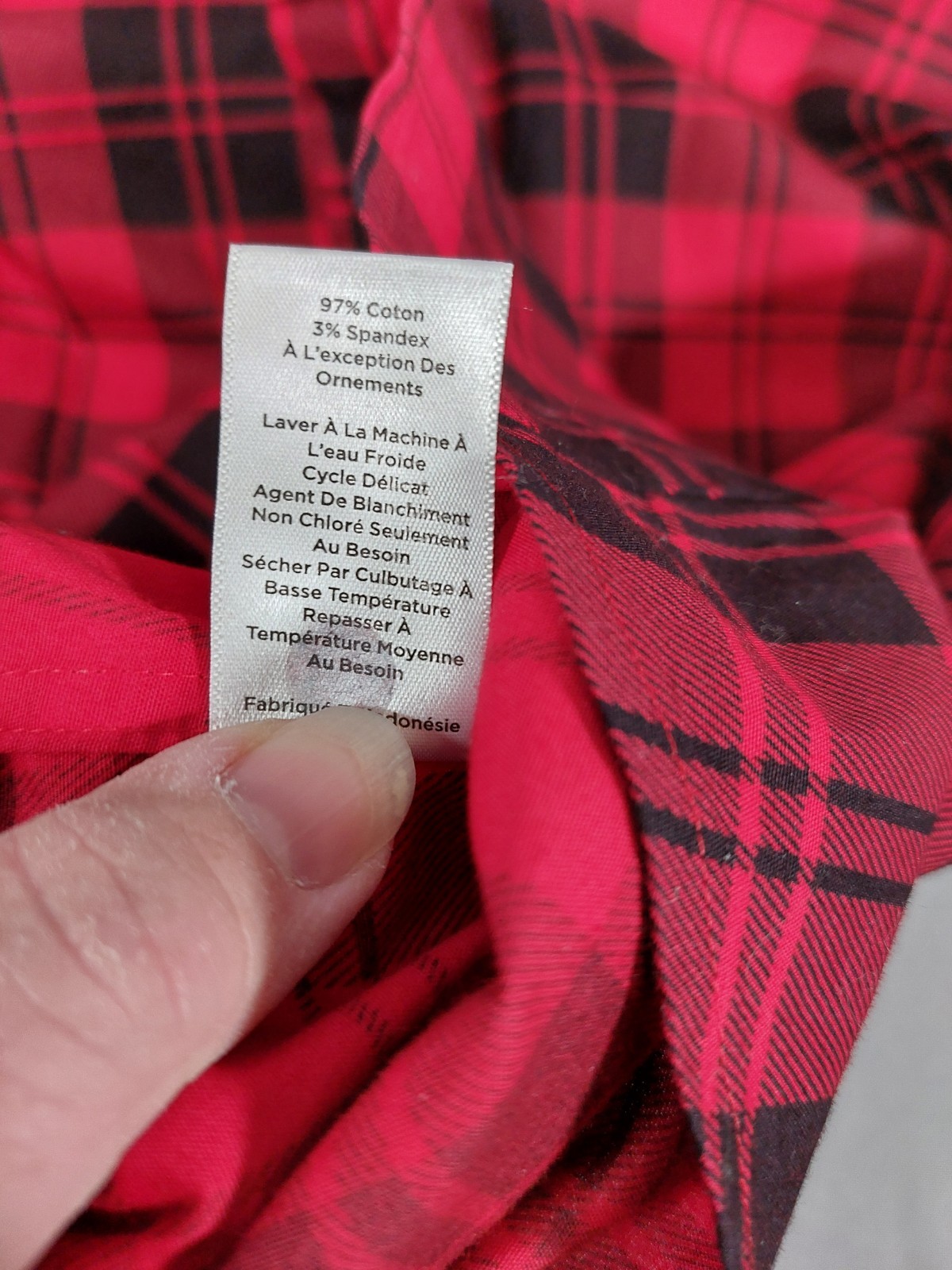 Talbots 22WP Red & Black Plaid Button Up Top Gold Buttons Collared Cotton Blend