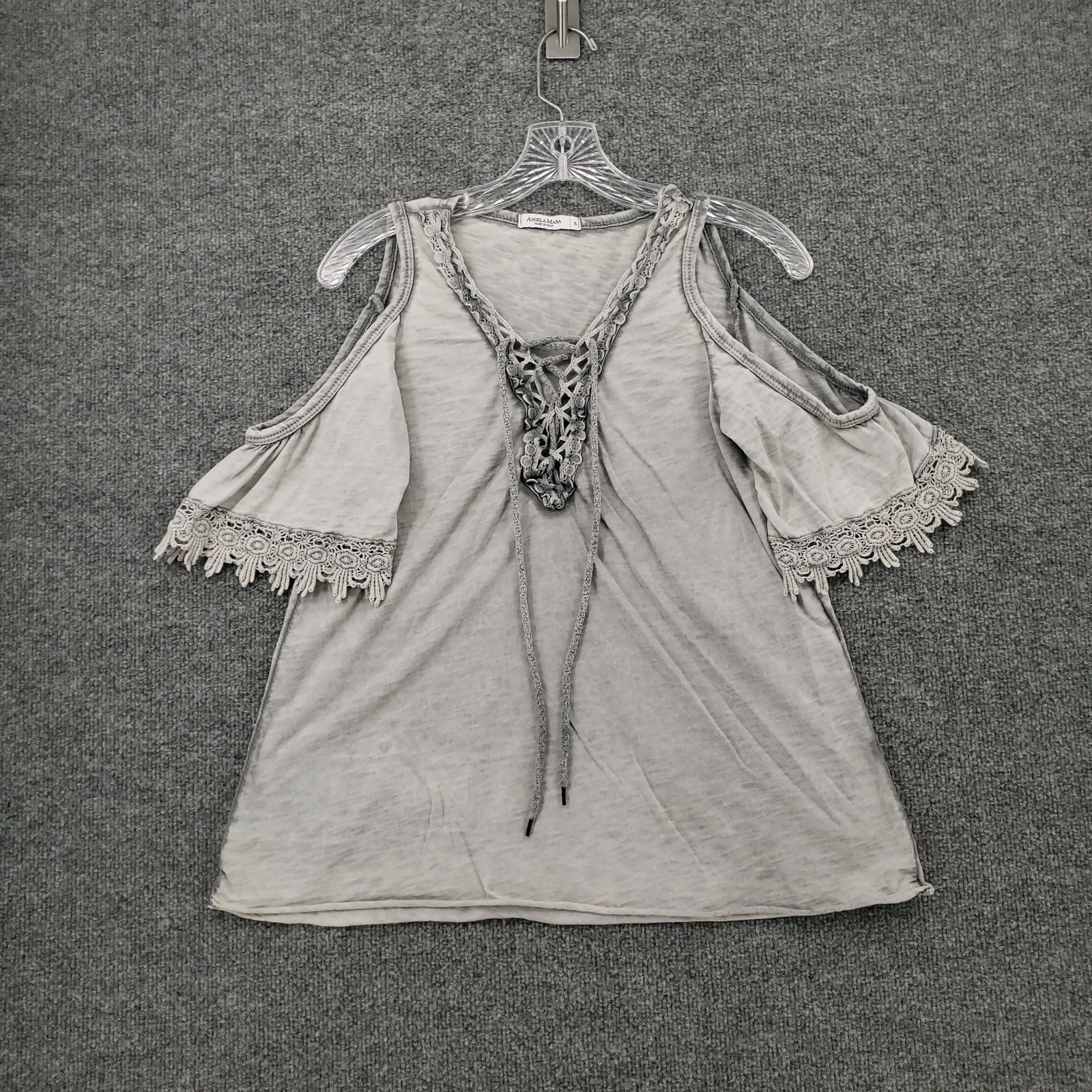 Angela Mara Top Womens S Small Gray Crochet Lace Up V Neck Cold Shoulder Blouse