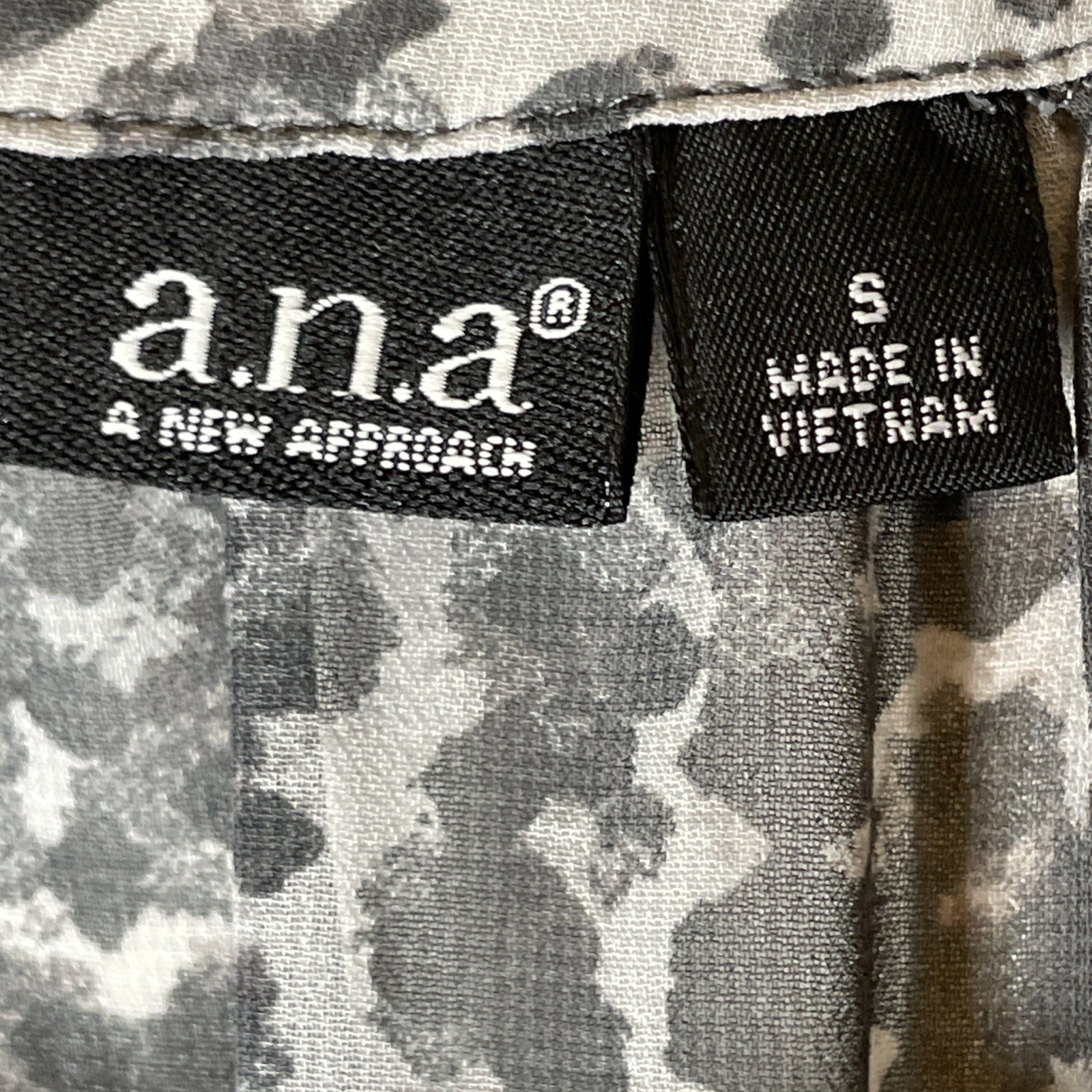 A.N.A Blouse S Sheer Chiffon Abstract Gray 3/4 Slv Smocked Contemporary Career