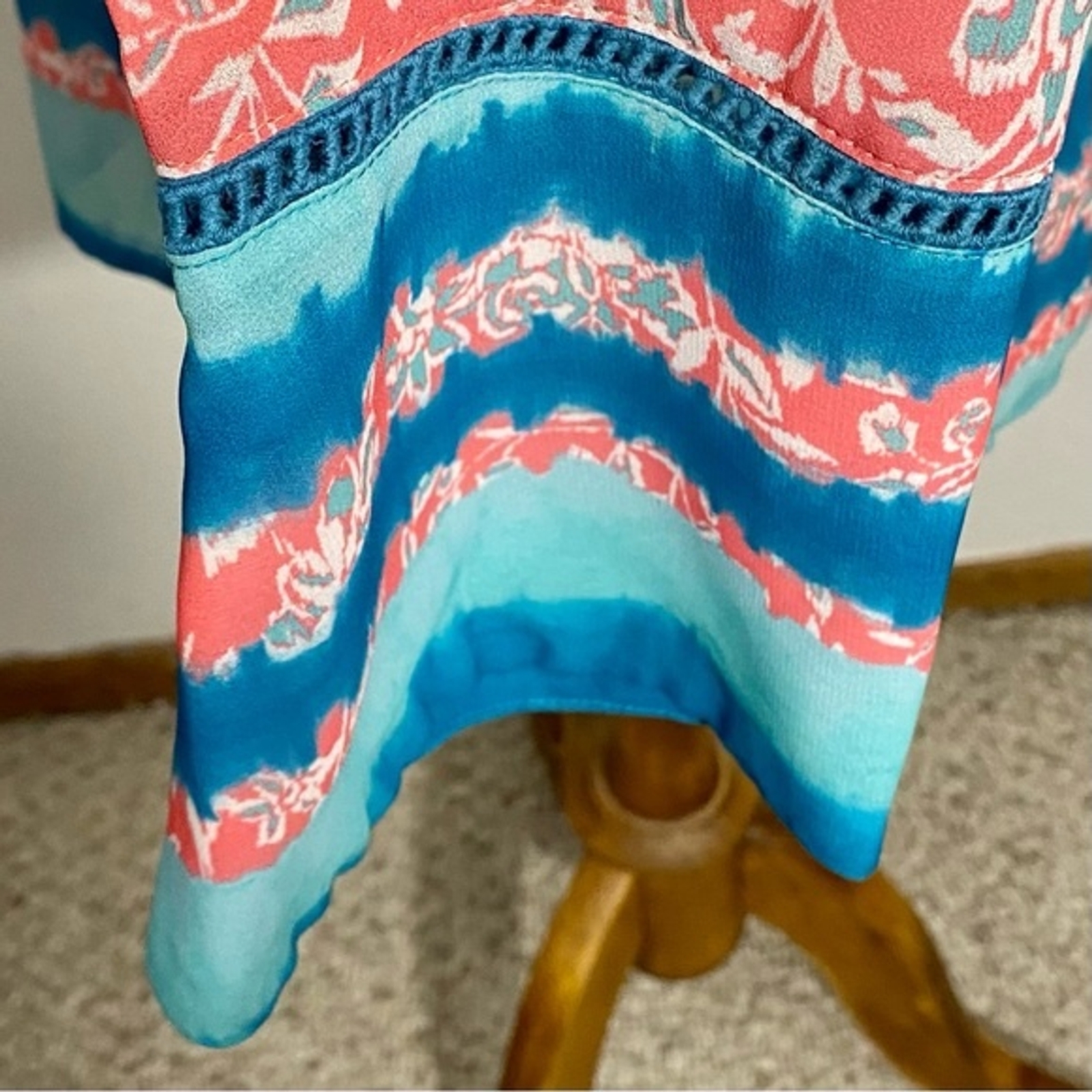 NEW Kut from the Kloth Floral Print Blouse Women’s Size XS Coral Teal Striped