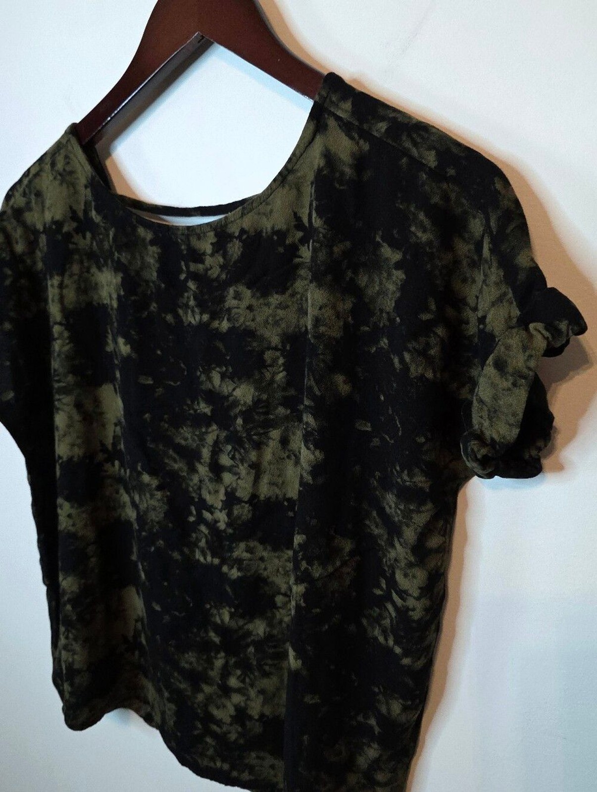 Rock & Republic Green Black Tie Dye Top Size Medium Boho Grunge