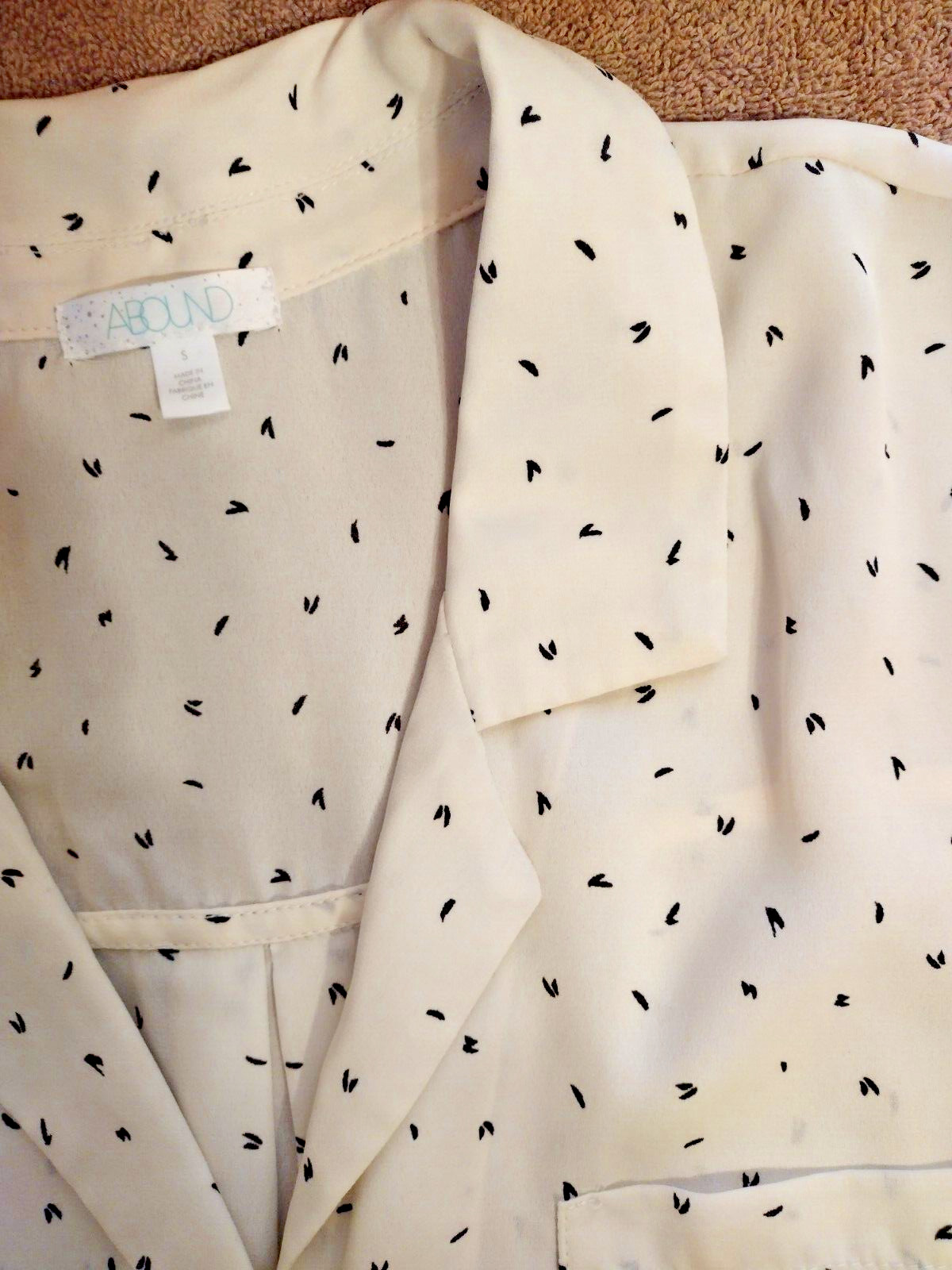 ABOUND Blouse Size S Women Waist Length Shirt Ivory Black Button Up Pocket Sheer