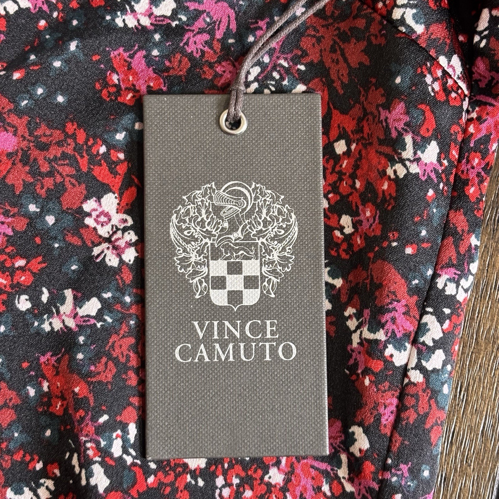 Vince Camuto Confetti Ready Deep Sangria Floral Blouse Women’s XS – NWT $89