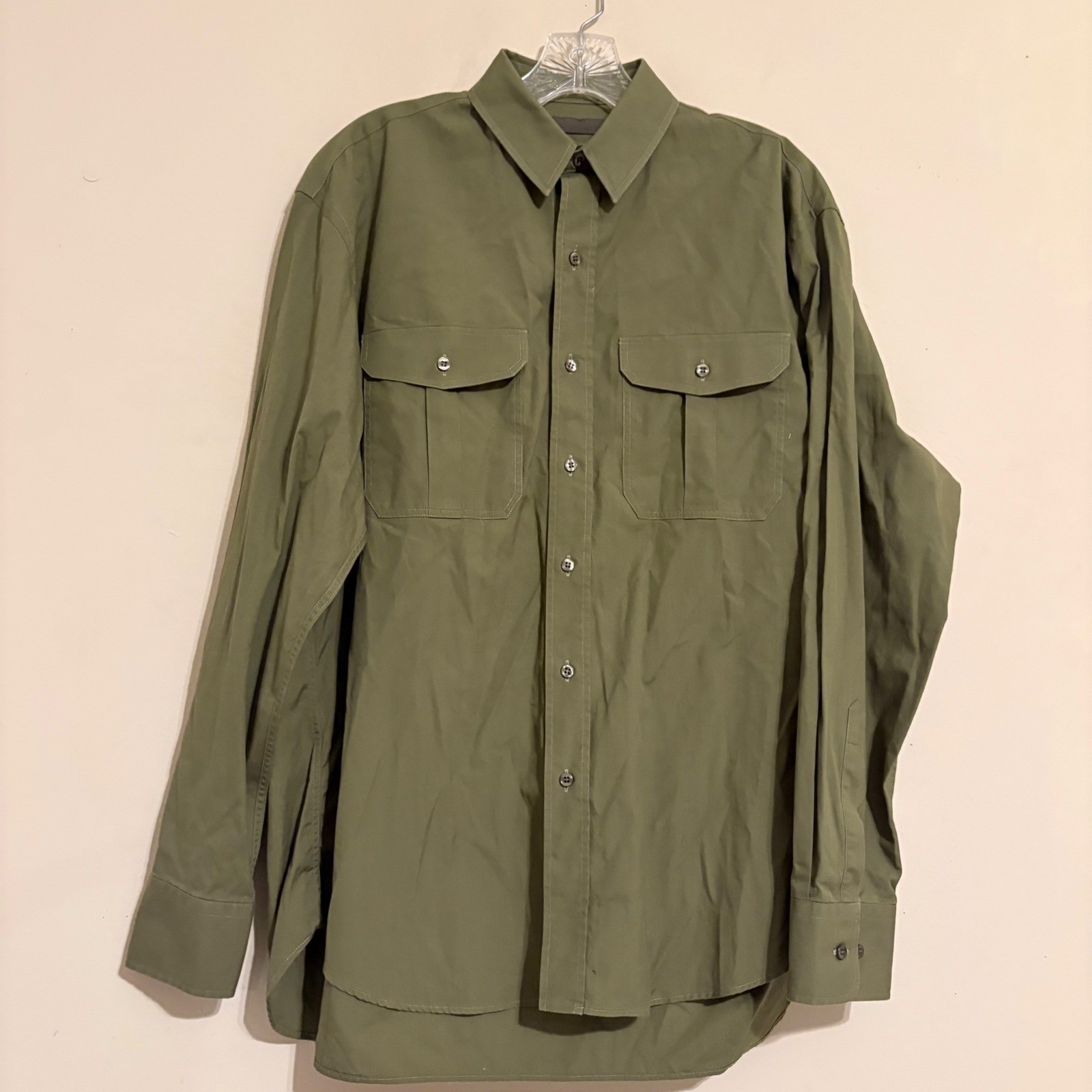 WARDROBE.NYC Army Green Cotton Poplin Cargo Shirt W5002_R03 Medium