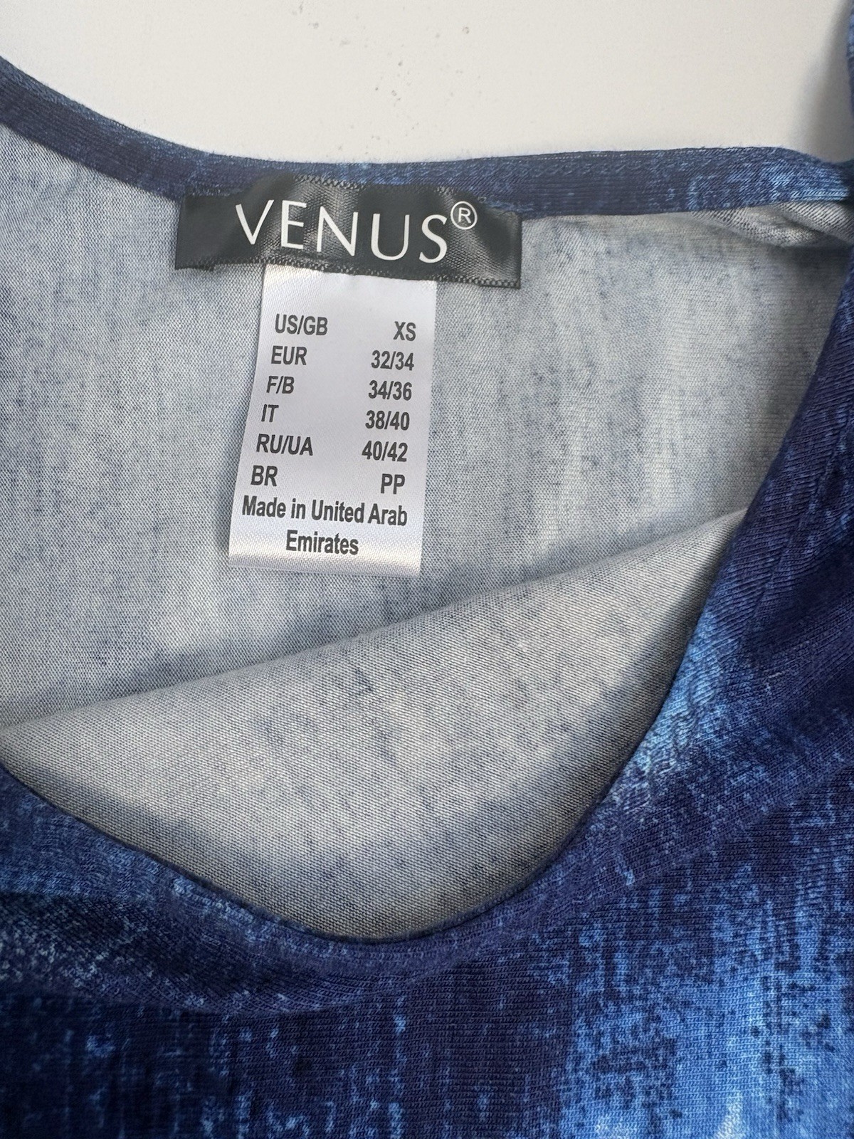 Women’s Knit Top From Venus Cold Shoulder Size Small