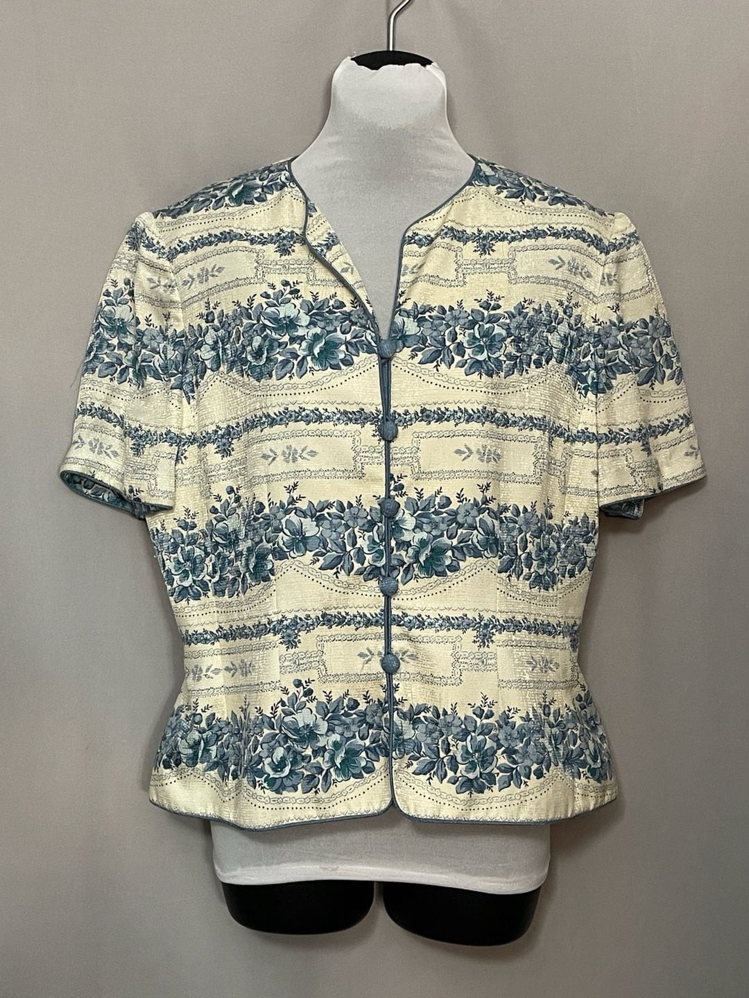 Vtg Adrianna Papell 100% Silk Floral Print Beaded Button-Front Blouse Size 10