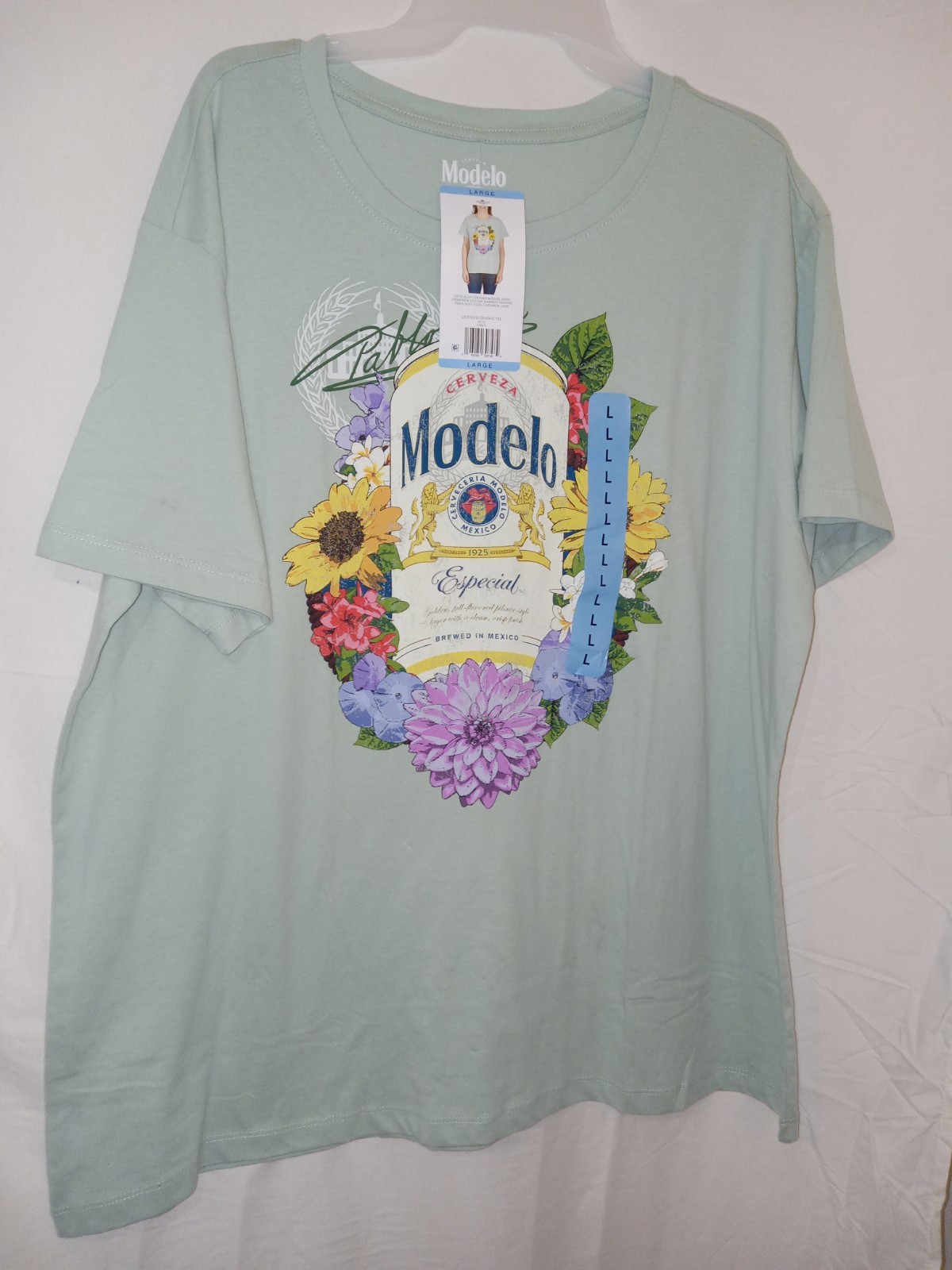 MODELO WOMANS Tee Sz. Large 100 % Cotton Tee New W Tags