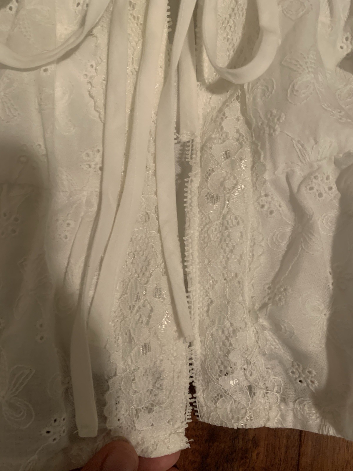 Kirious Los Angeles White Eyelet Embroidered Tie Front Cami, Women’s XS