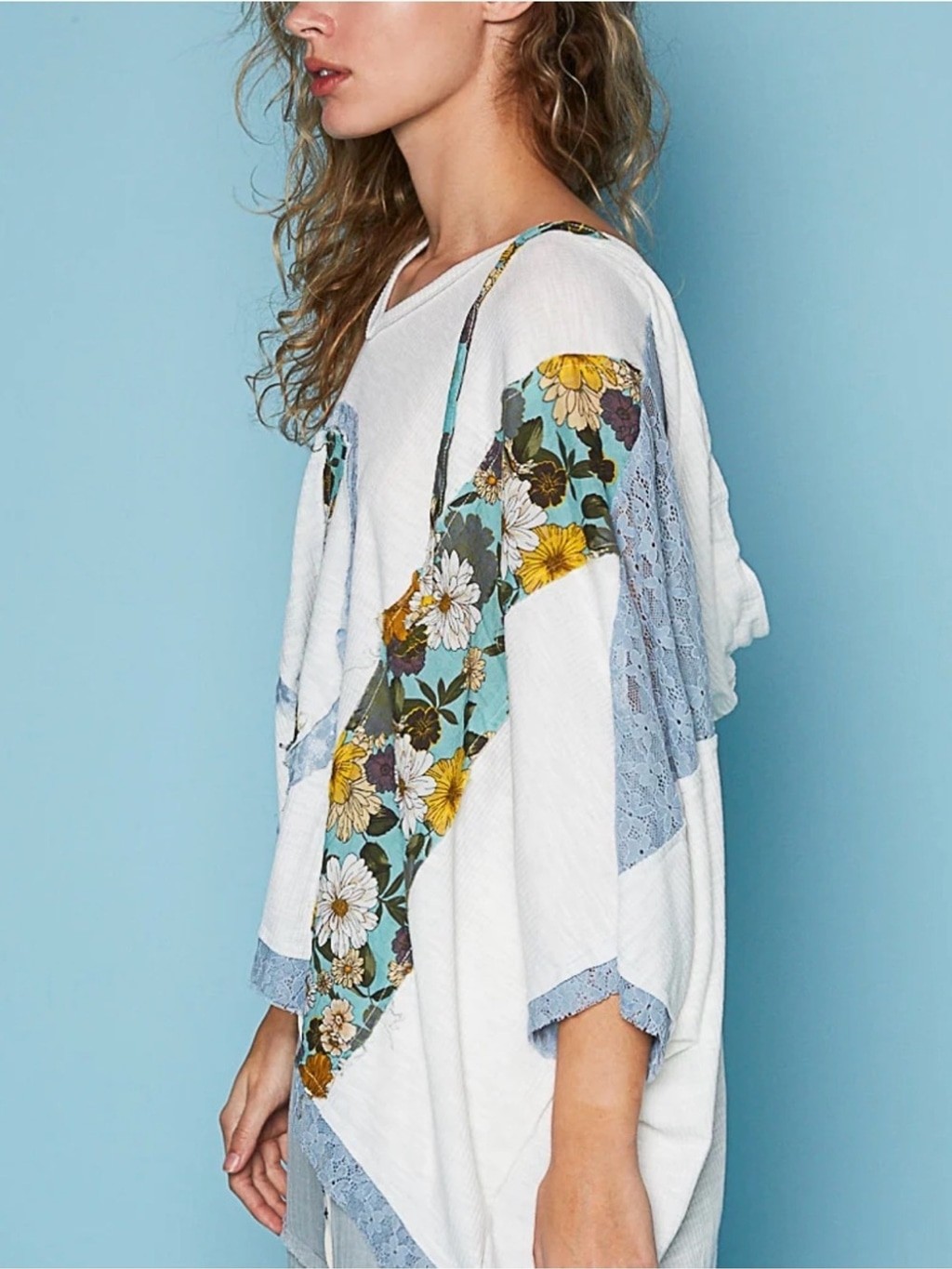 POL Fun & Peace Flowers Lace Appliqué Patchwork Hoodie Poncho Size Small