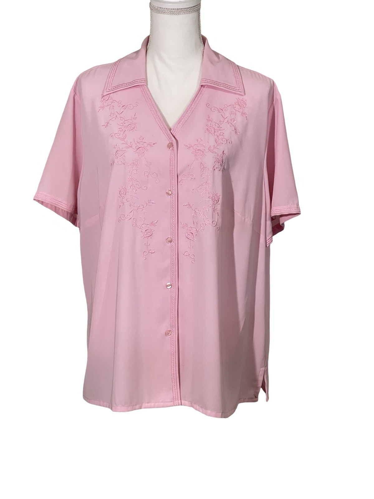 COVINGTON Woman Pink Embroidered Short Sleeve Button Up Top Women’s Size L