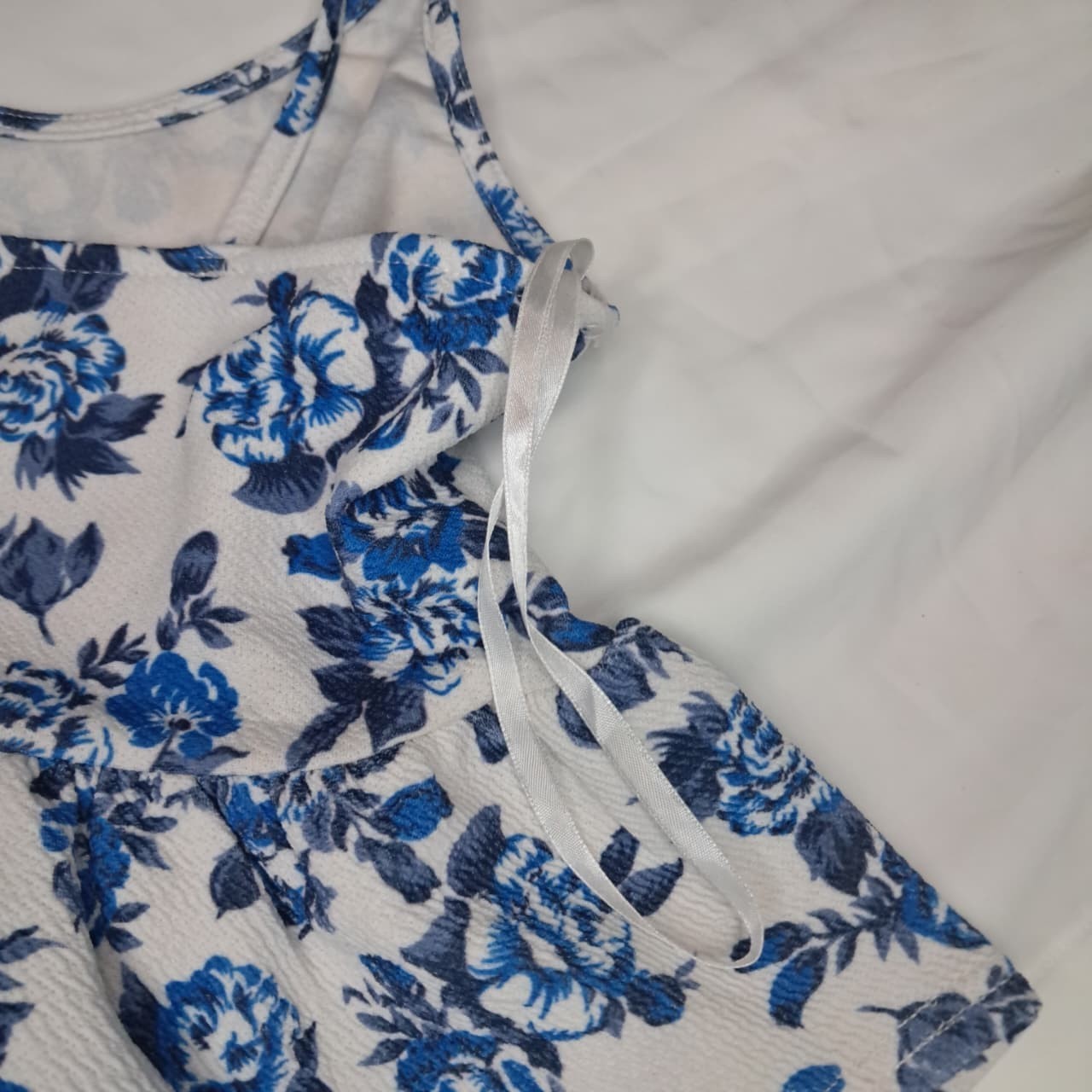 Ally Fashion Blue Floral Spaghetti Strap Ruffle Top – Size 14 (US 10)