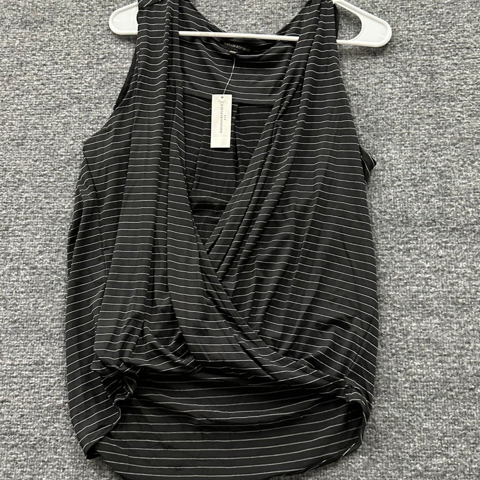Banana Republic Tank Top Womens Size L Black Viscose Wrap Front Sleeveless