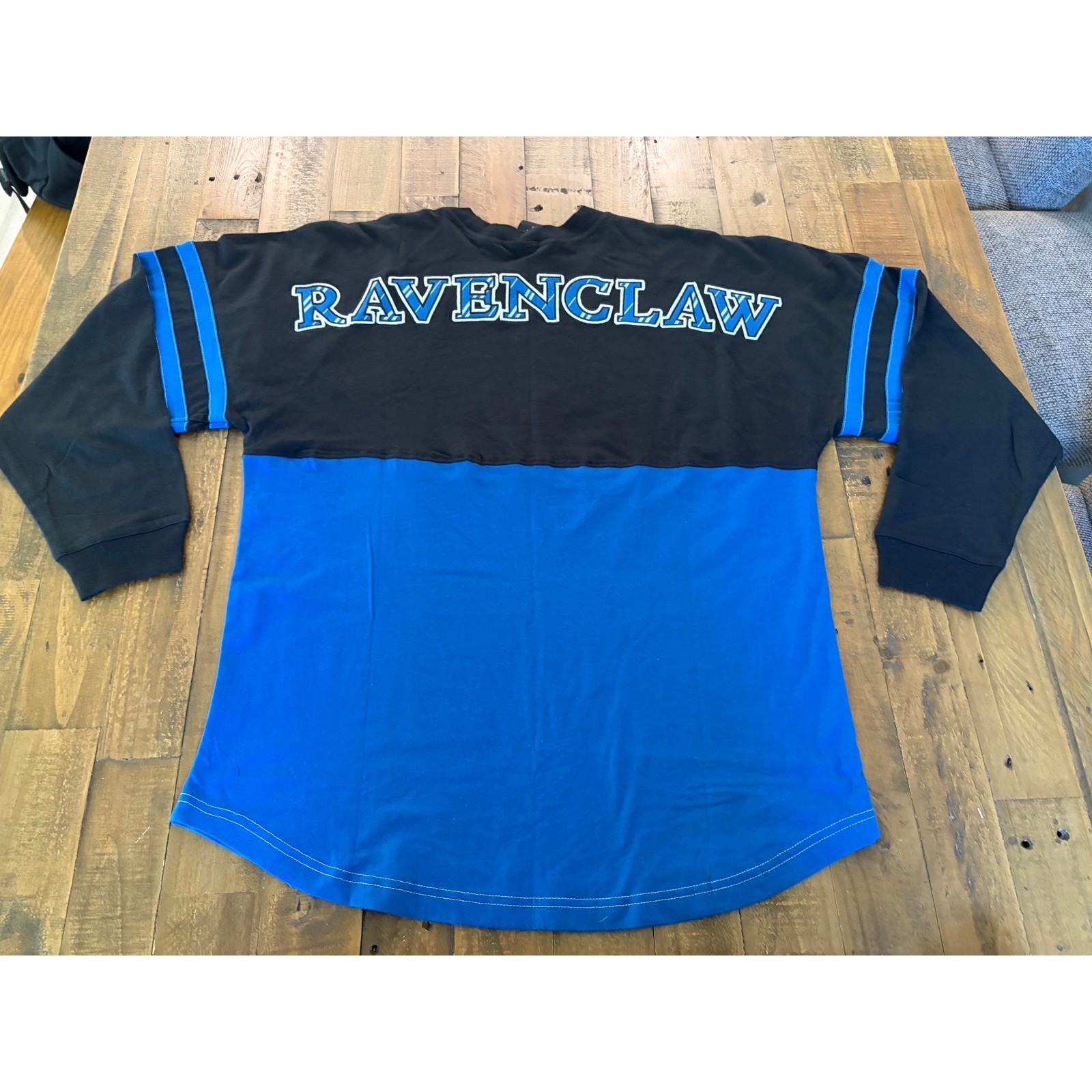 Harry Potter Ravenclaw Spirit Jersey Universal Studios Blue Black Large NWT