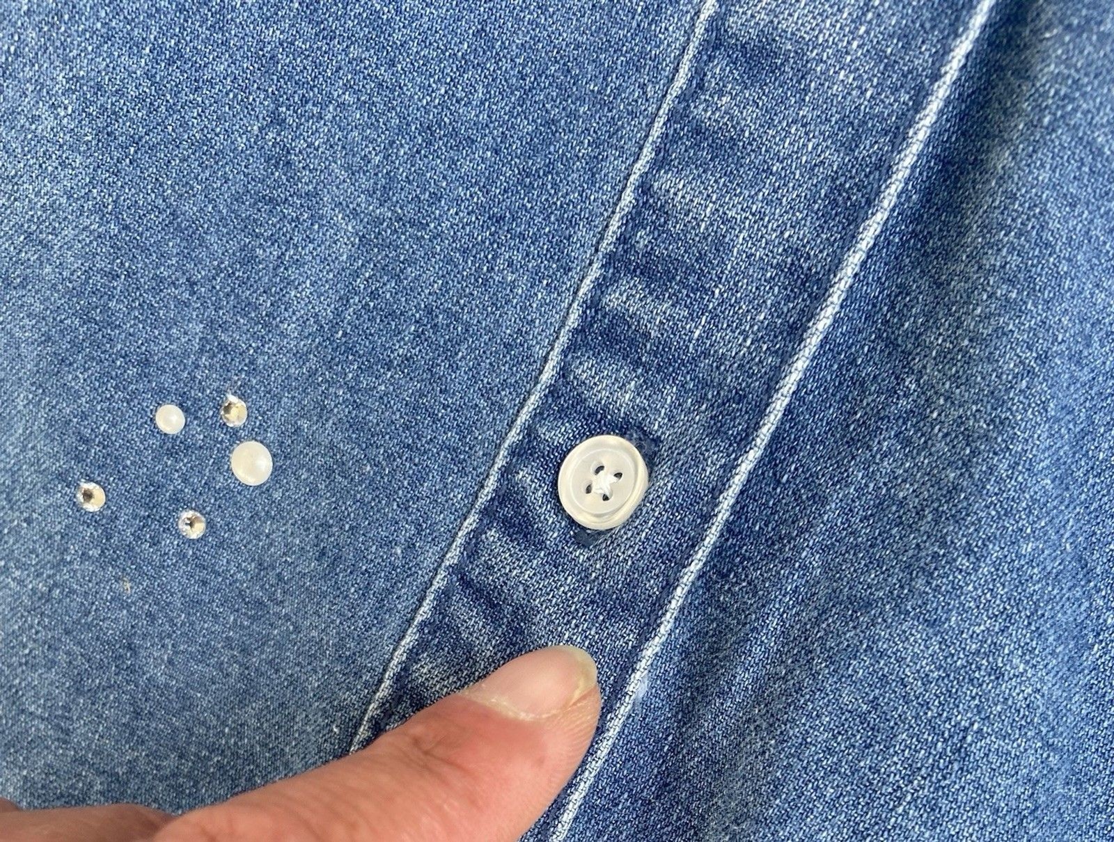 Seven7 Women’s Medium Denim Button Down Shirt Rhinestone Studded Y2K Style