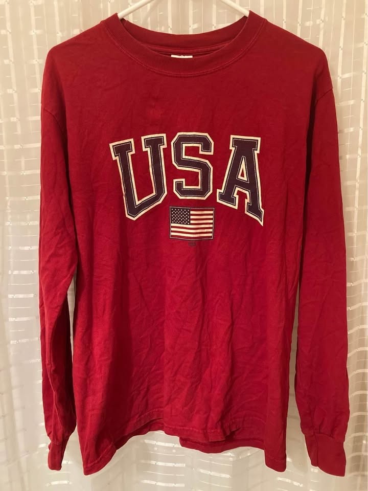 USA Patriotic Flag United States of America Flag Red LS SIZE MEDIUM