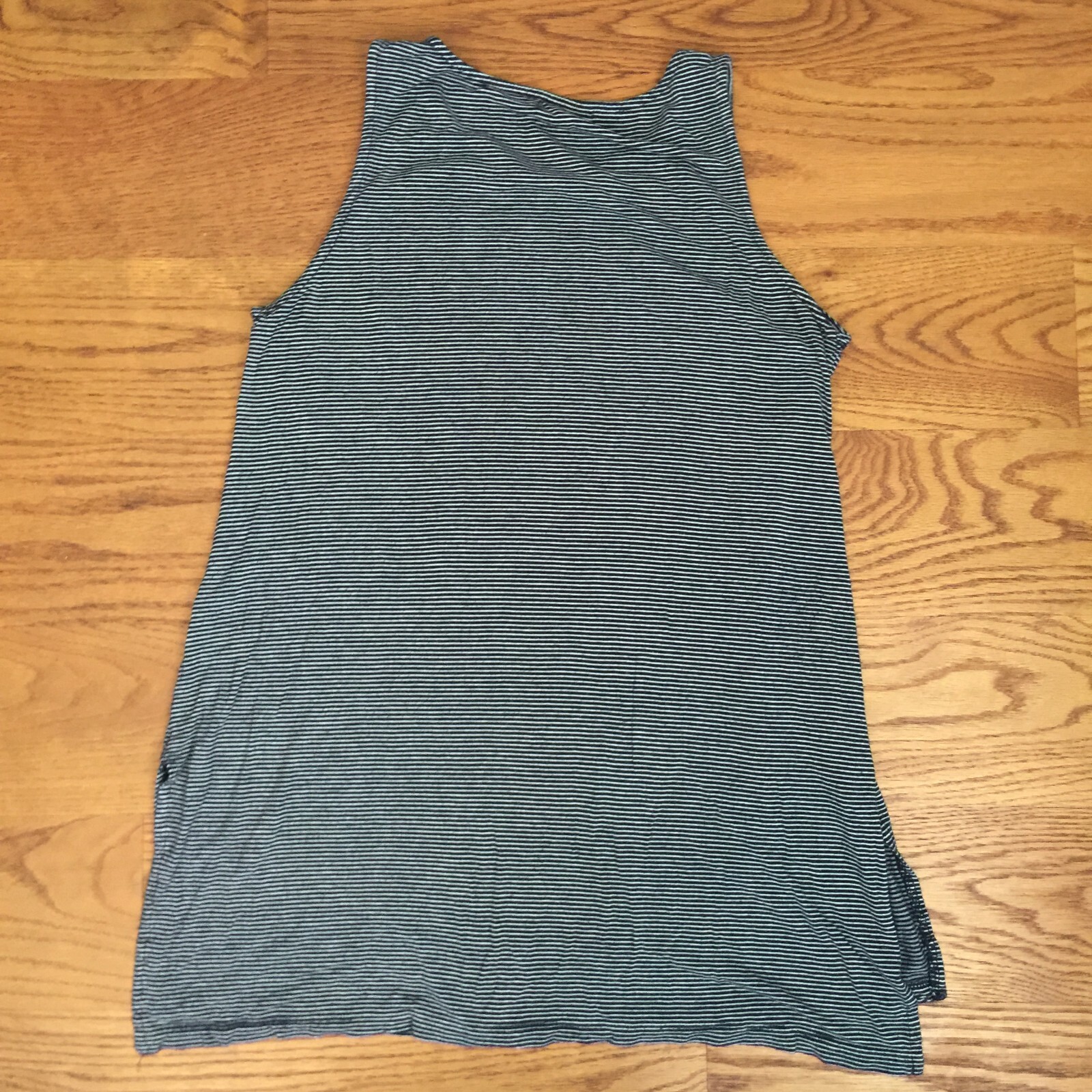 VINTAGE STRADIVARIUS BLUE STRIPE SLEEVELESS RAYON TOP WOMENS M 34″x27″