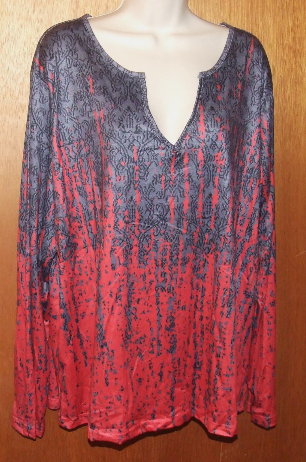 Womens Plus Casual LS Henley Tee, Ombre Geometric Print – Size 3XL/5XL- NEW