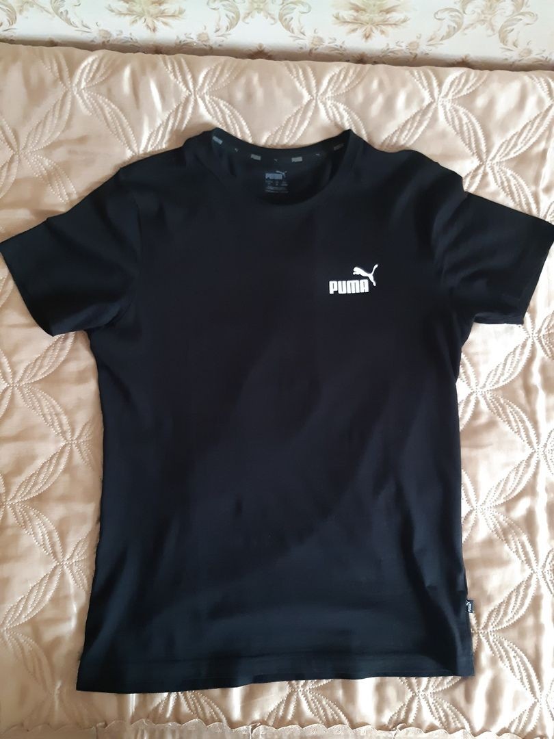 Puma T-Shirt Unisex Black EUC Embroidered Logo