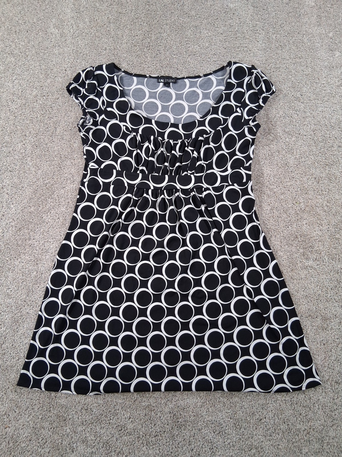I.N. Studio Womens 16 Short Sleeve Shirt Black White Geometric Polyester Blend