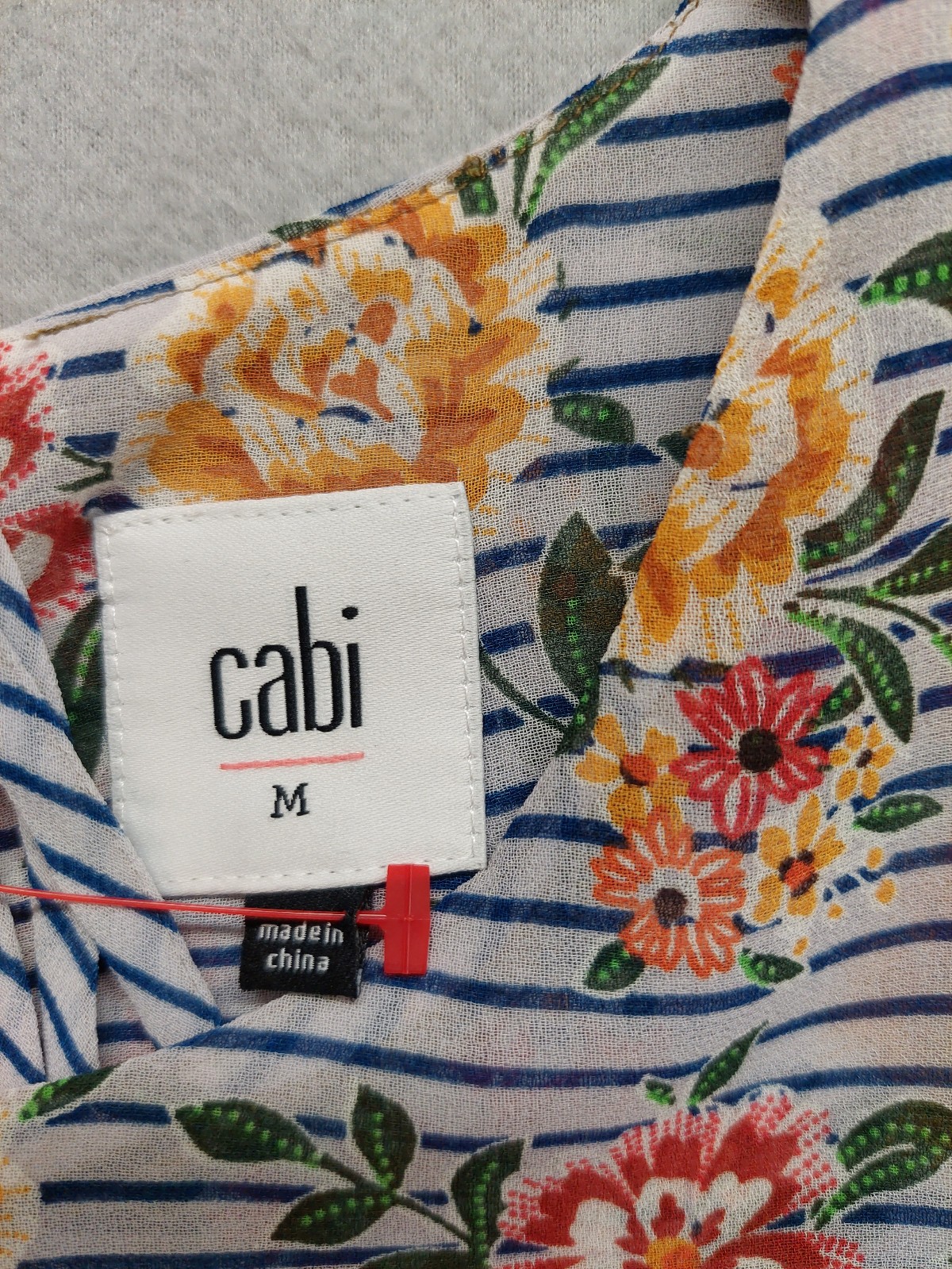 Cabi Women Blouse Top M Multicolor Floral Sleeveless Keyhole Neck Lined Casual