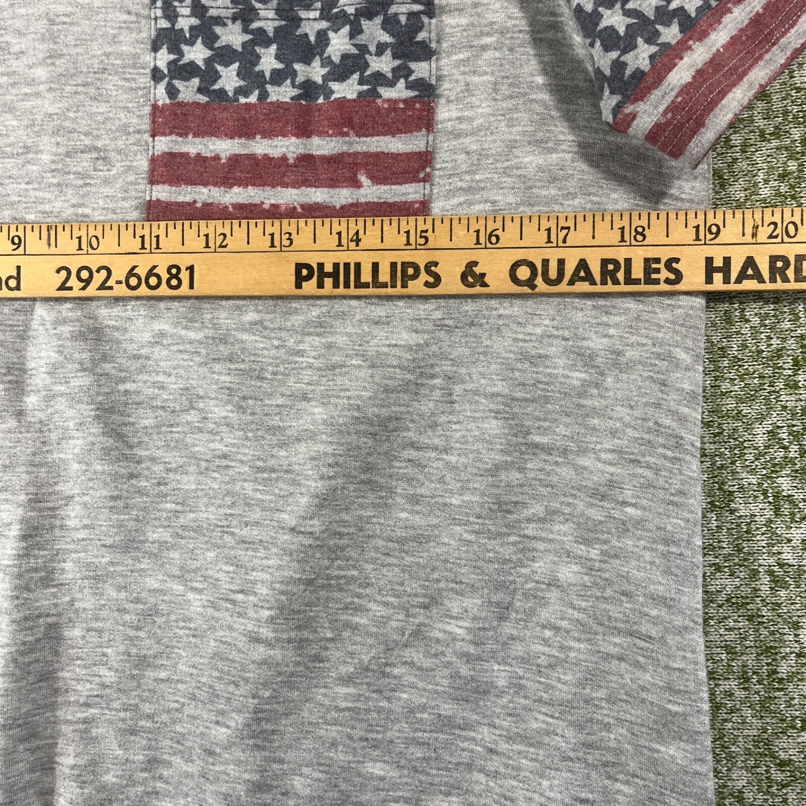 Oddy Tops Womens Medium Gray Tee Stars Stripes Sleeves Pocket Patriotic Untucked