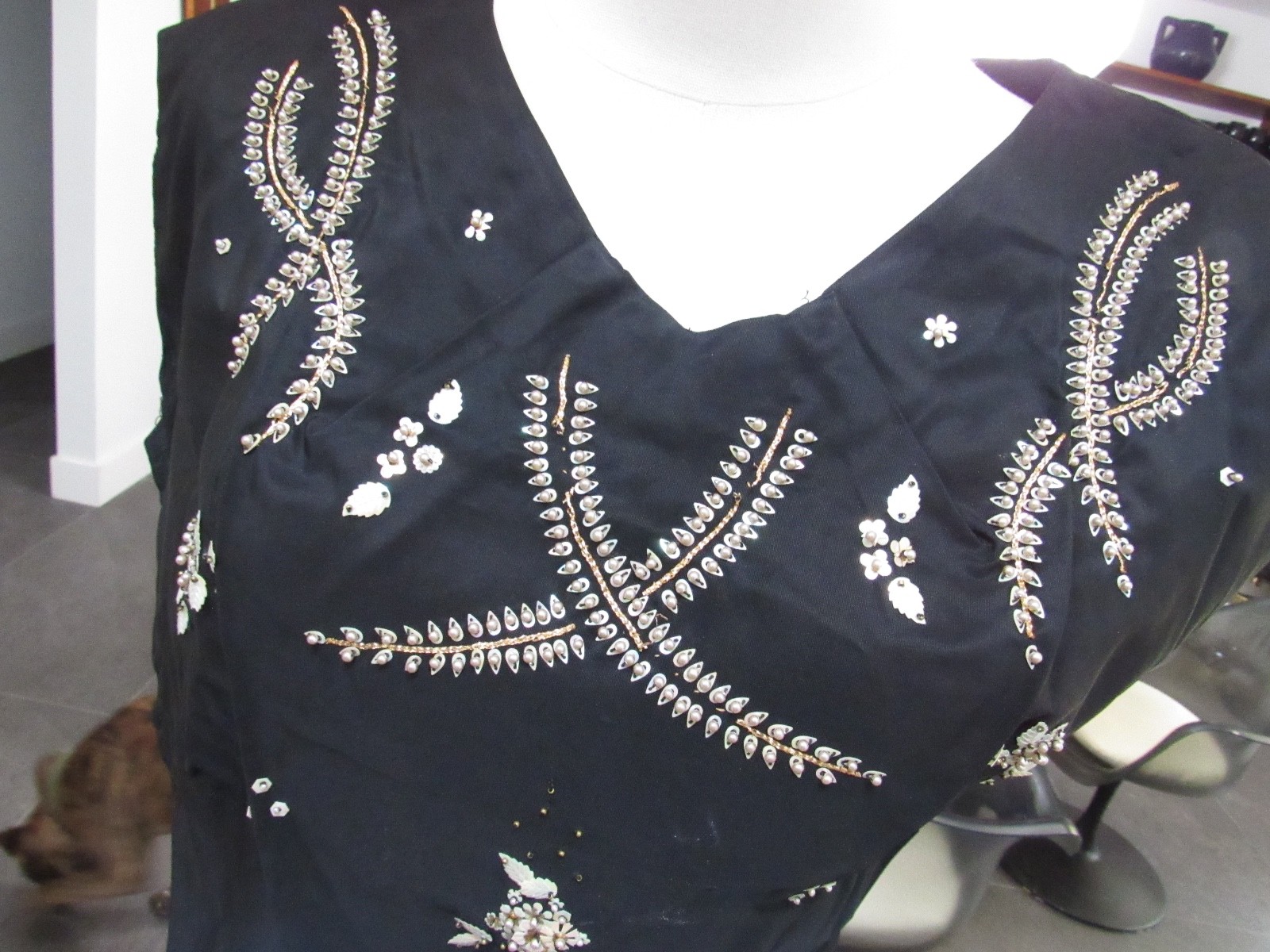 Vtg 40s 50s BEADED sequin taffeta Dress TOP floral black whimsigoth witch goth M