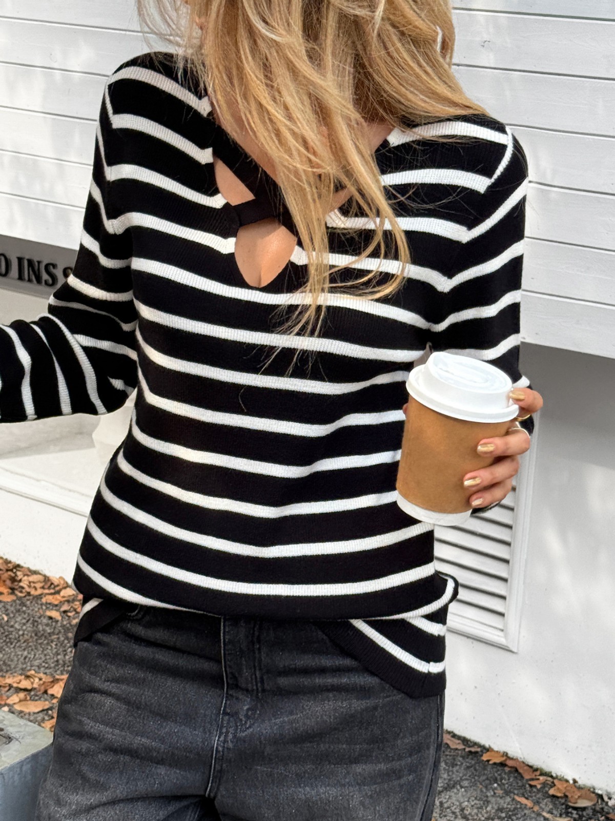 Devine – Women’s Striped Criss-Cross Long Sleeve Knit Top Stretch Sweater