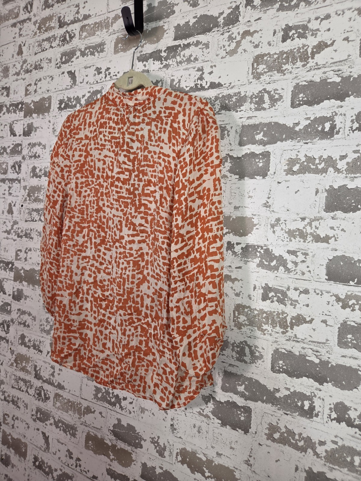 Classiques Entier Abstract Print Woven 100% Silk Collared Button Blouse S