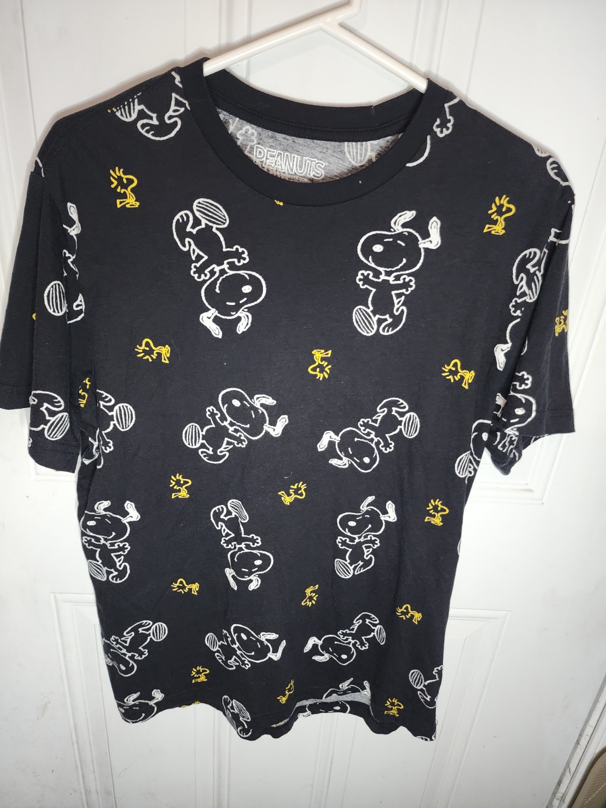 Peanuts Snoopy Woodstock All Over Print T Shirt Black Size Medium Unisex